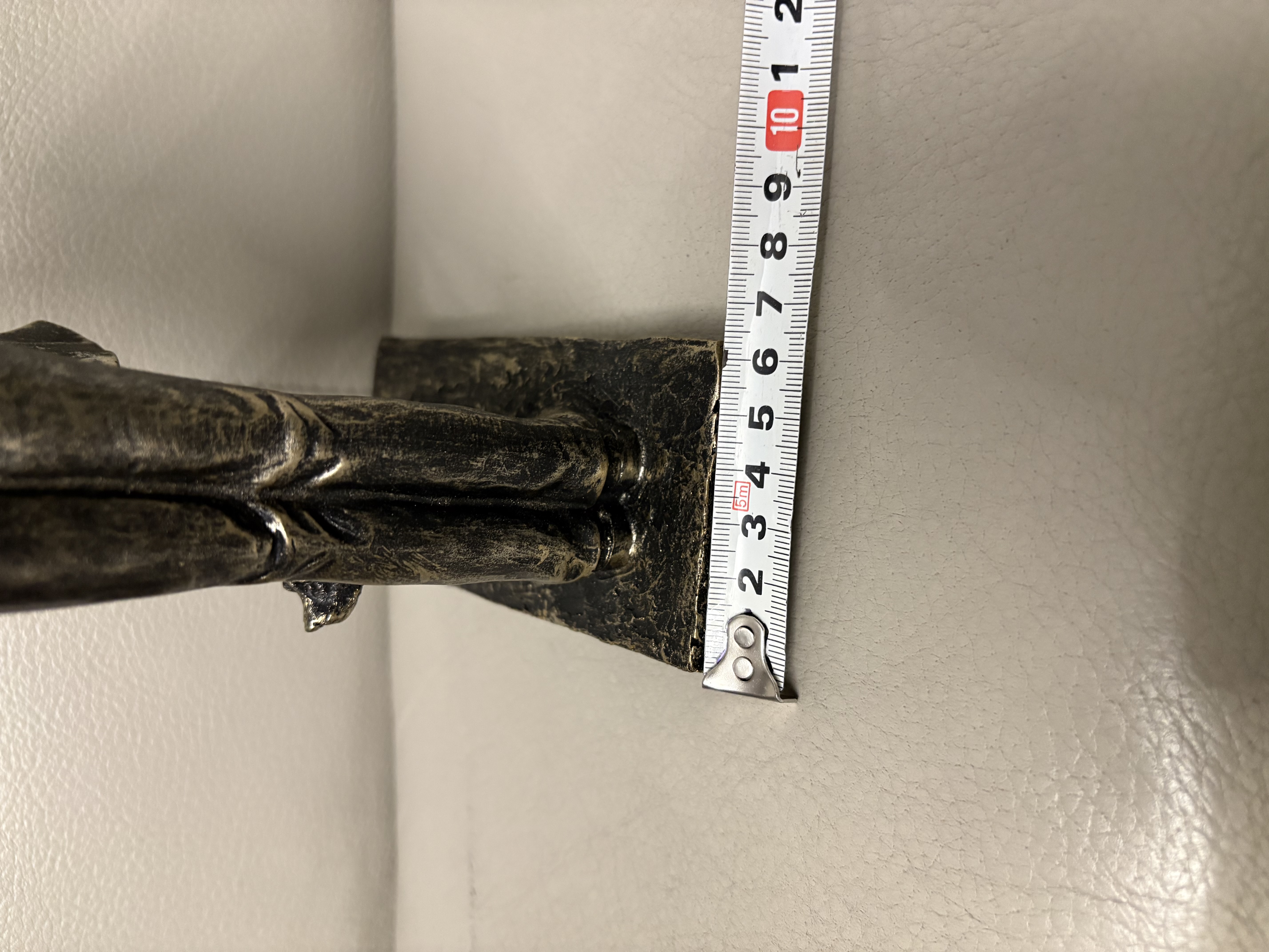 Beeld van een koppel met paraplu en hond(nieuwe) – foto 3 – kavel bij GSD Auctions, Zoeterwoude