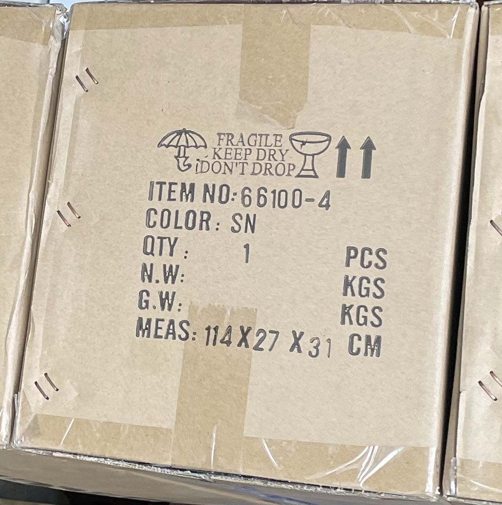 Hanglamp met 4 witte glazen lampenkappen (nieuw in doos) – foto 4 – kavel bij GSD Auctions, Zoeterwoude