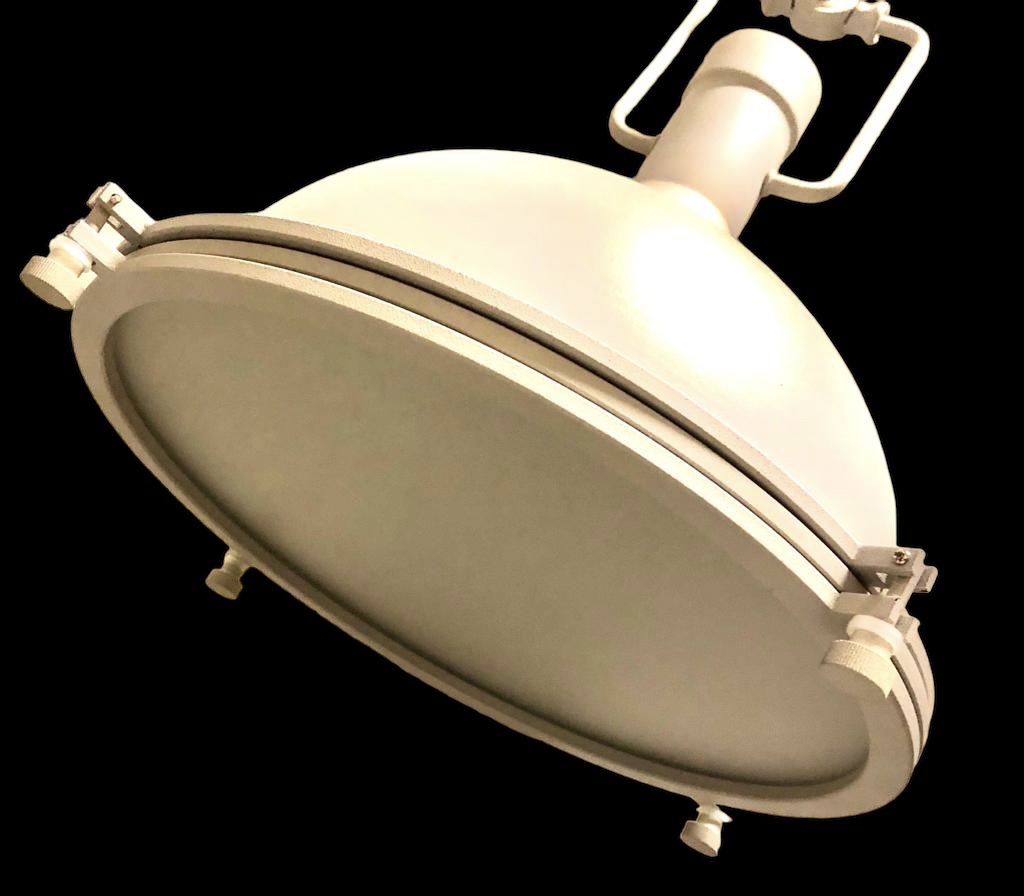 Industriële plafondlamp cream (nieuw in doos) – kavel bij GSD Auctions, Zoeterwoude