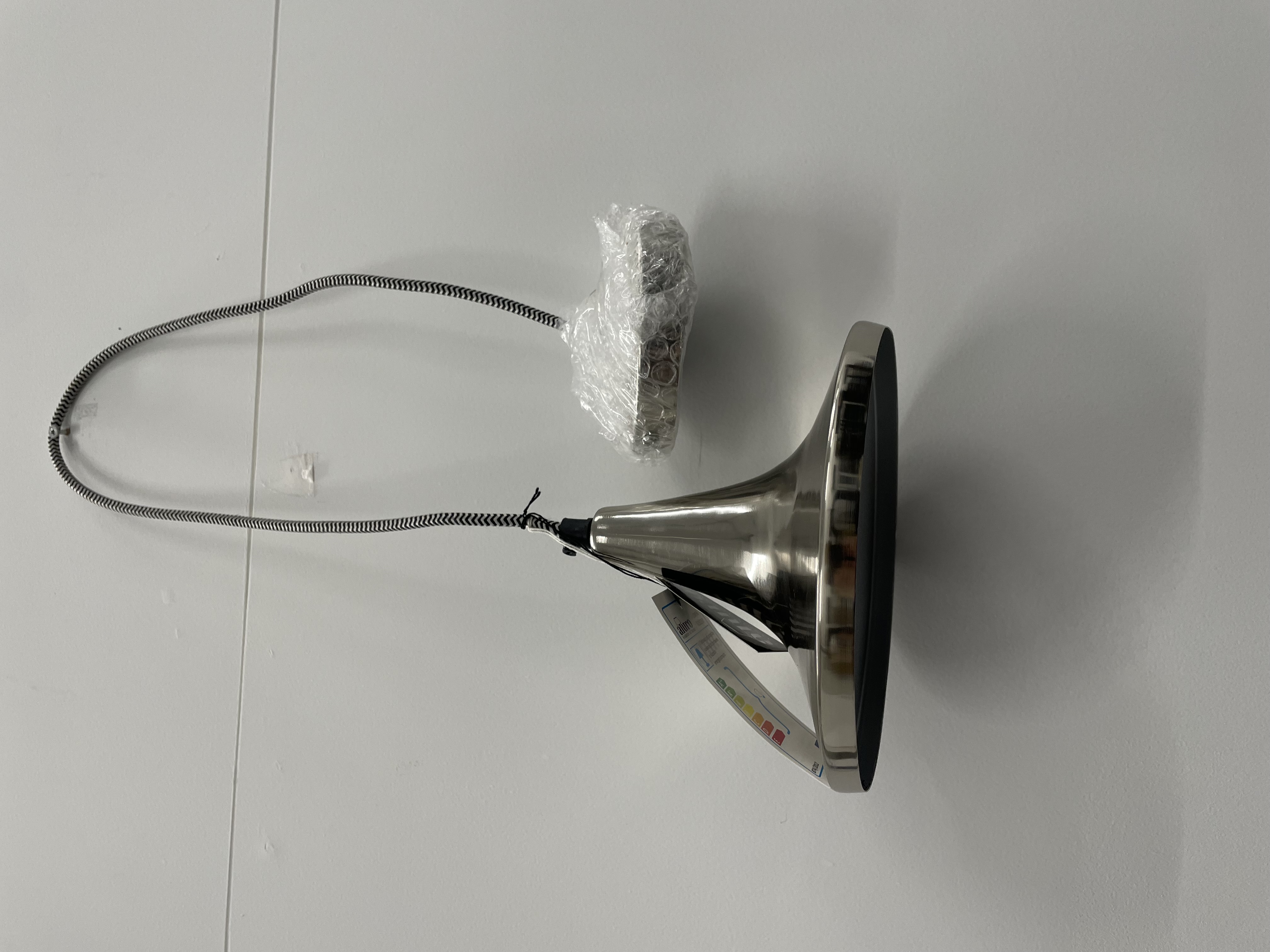 3 stuks Loxen hanglamp (nieuw in doos) – foto 4 – kavel bij GSD Auctions, Zoeterwoude