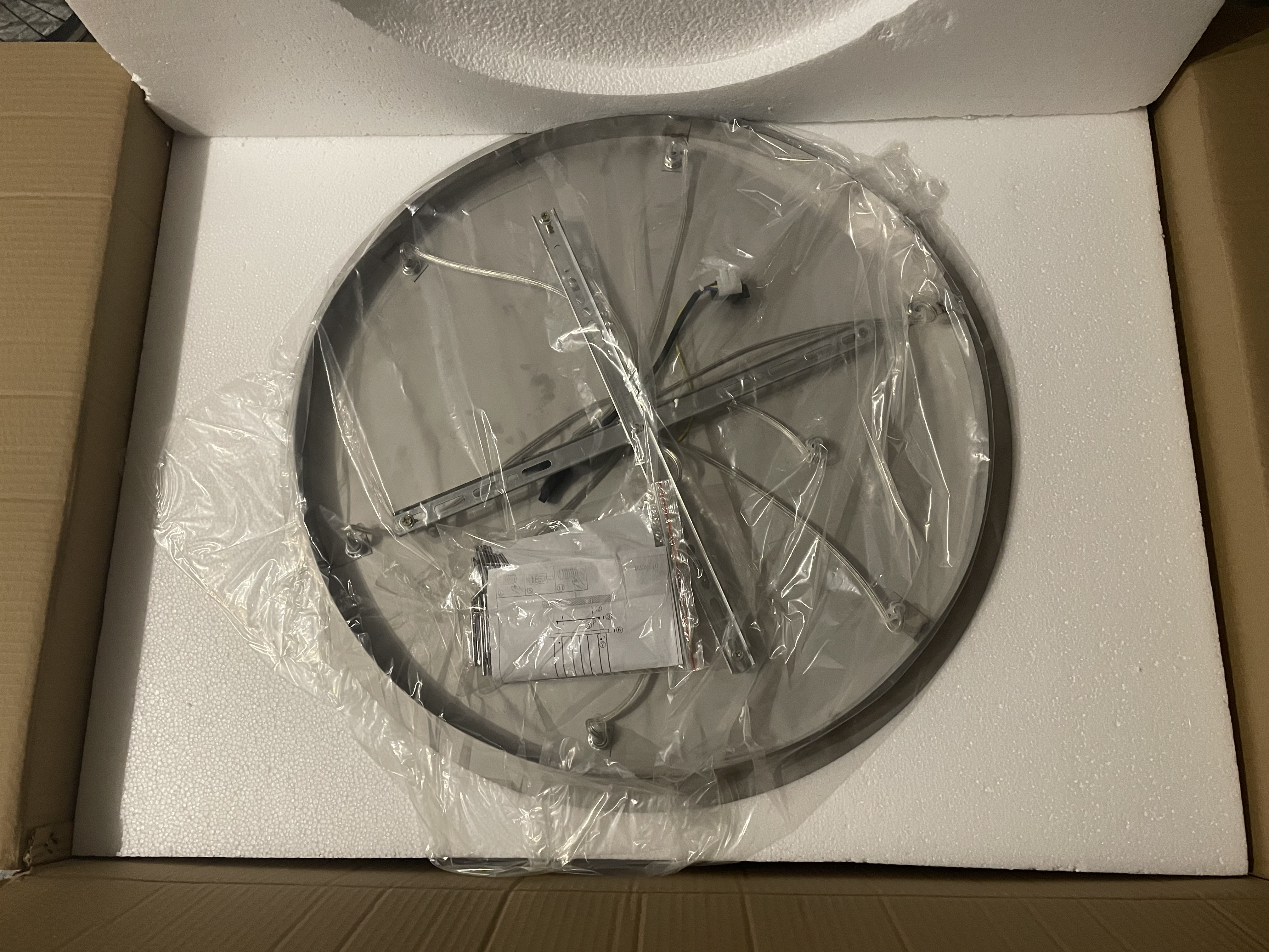 Smokey steen Rocky hanglamp rond – foto 2 – kavel bij GSD Auctions, Zoeterwoude