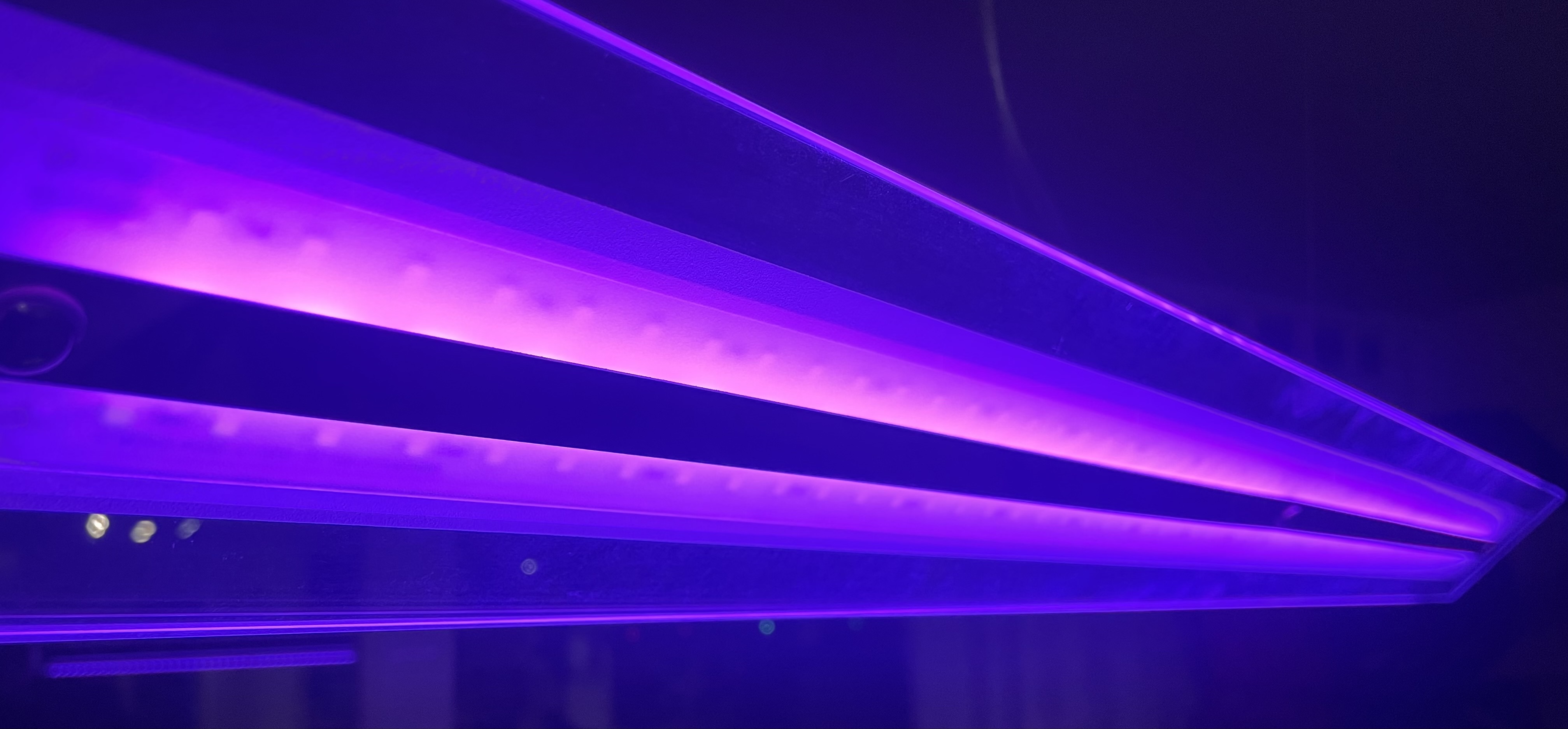 Led-plafondlampen met lange platte glas (nieuw in doos) – foto 2 – kavel bij GSD Auctions, Zoeterwoude