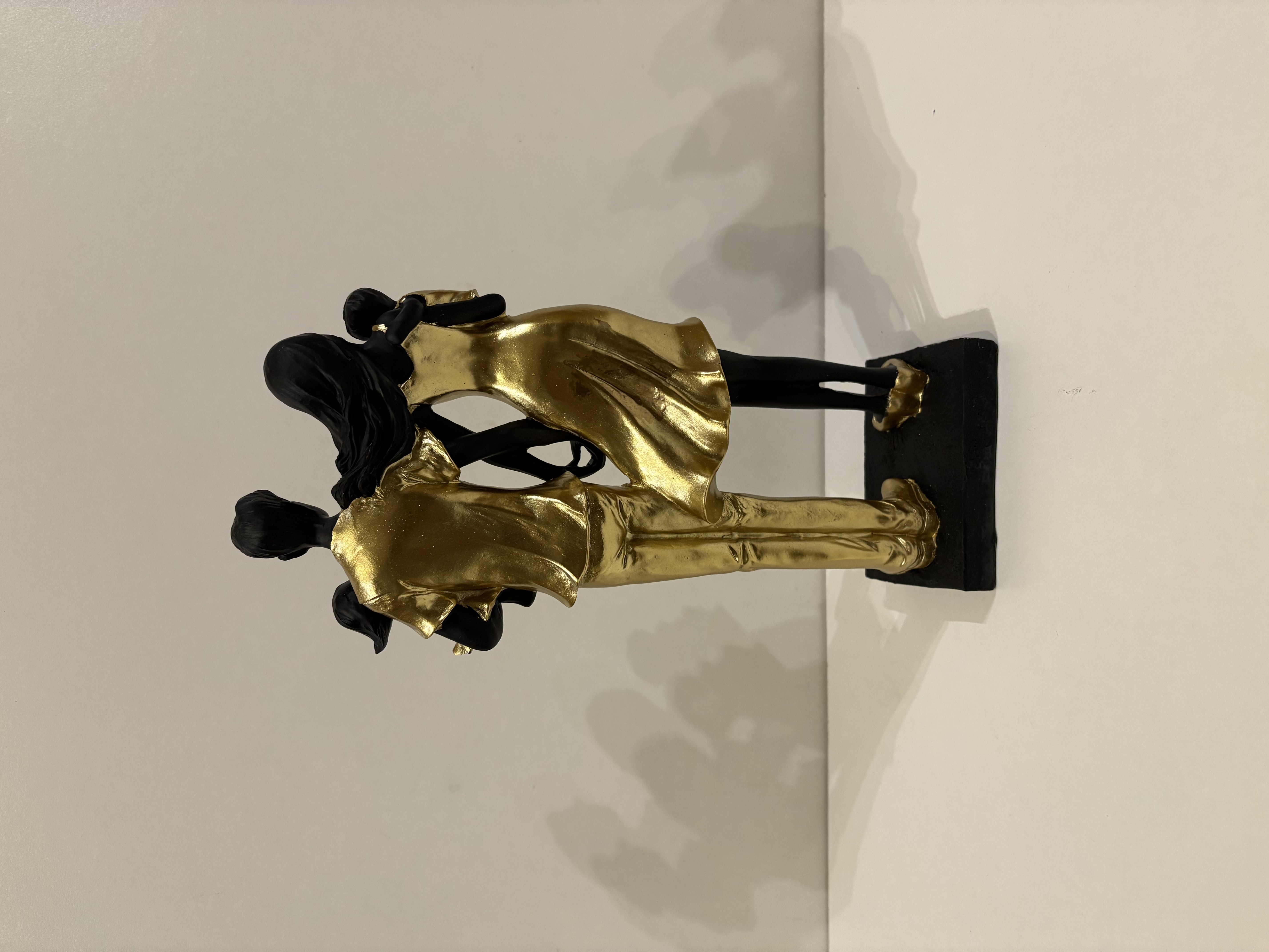 Echtpaar met 2 kinderen staand goud/zwart h=29,5cm (nieuwe) – foto 4 – kavel bij GSD Auctions, Zoeterwoude