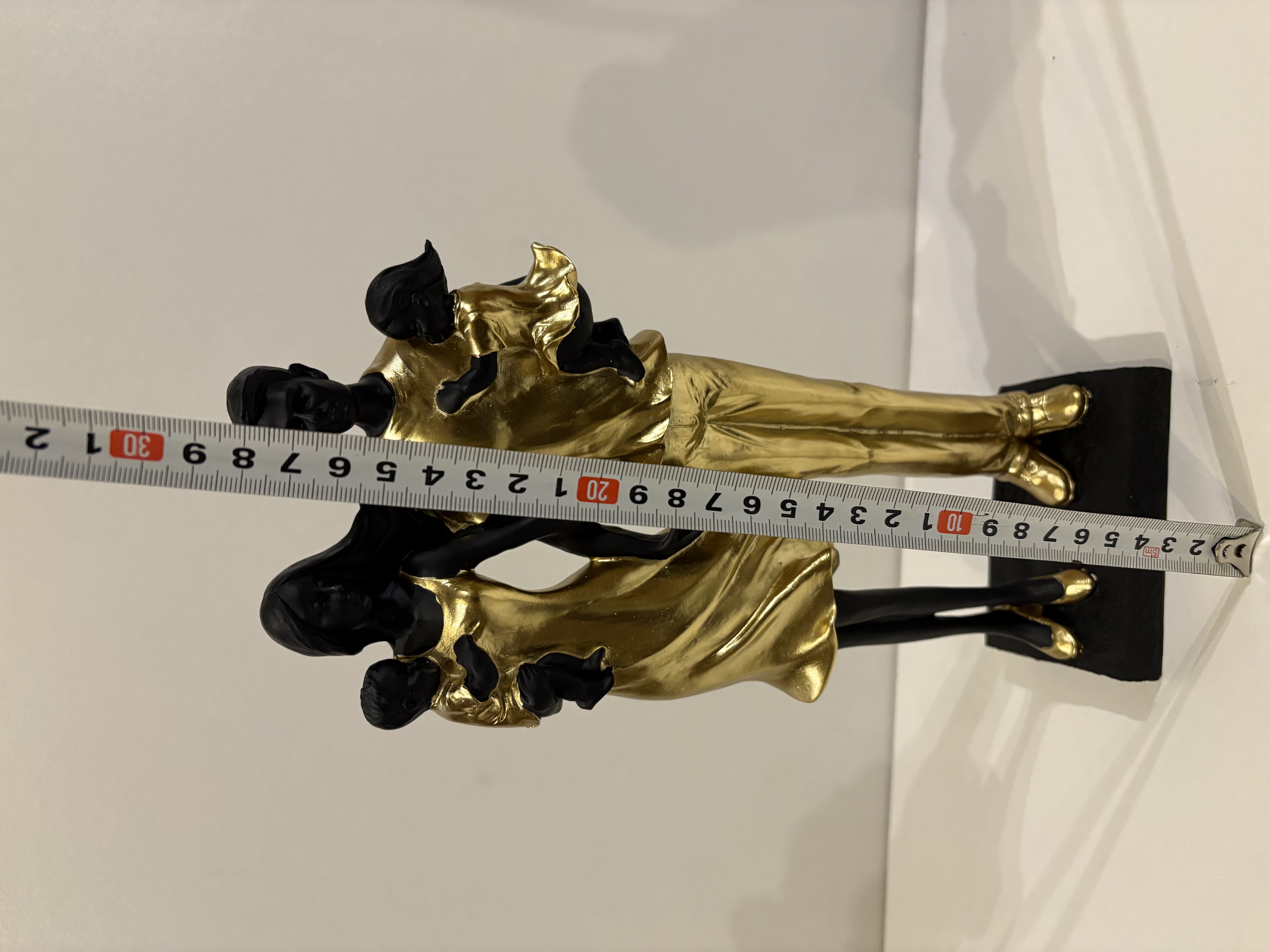 Echtpaar met 2 kinderen staand goud/zwart h=29,5cm (nieuwe) – foto 7 – kavel bij GSD Auctions, Zoeterwoude
