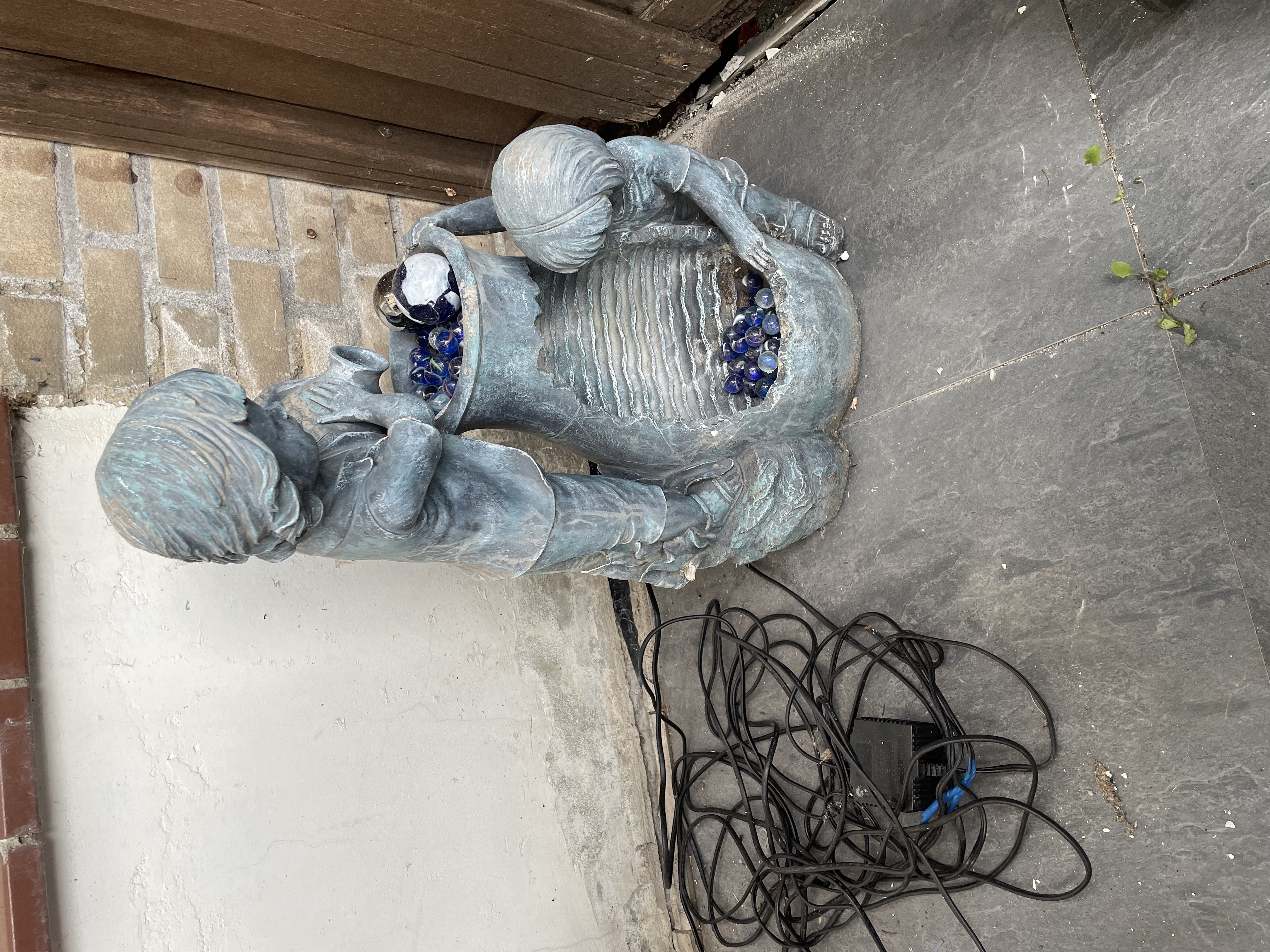 Tuin fontein – kavel bij GSD Auctions, Zoeterwoude