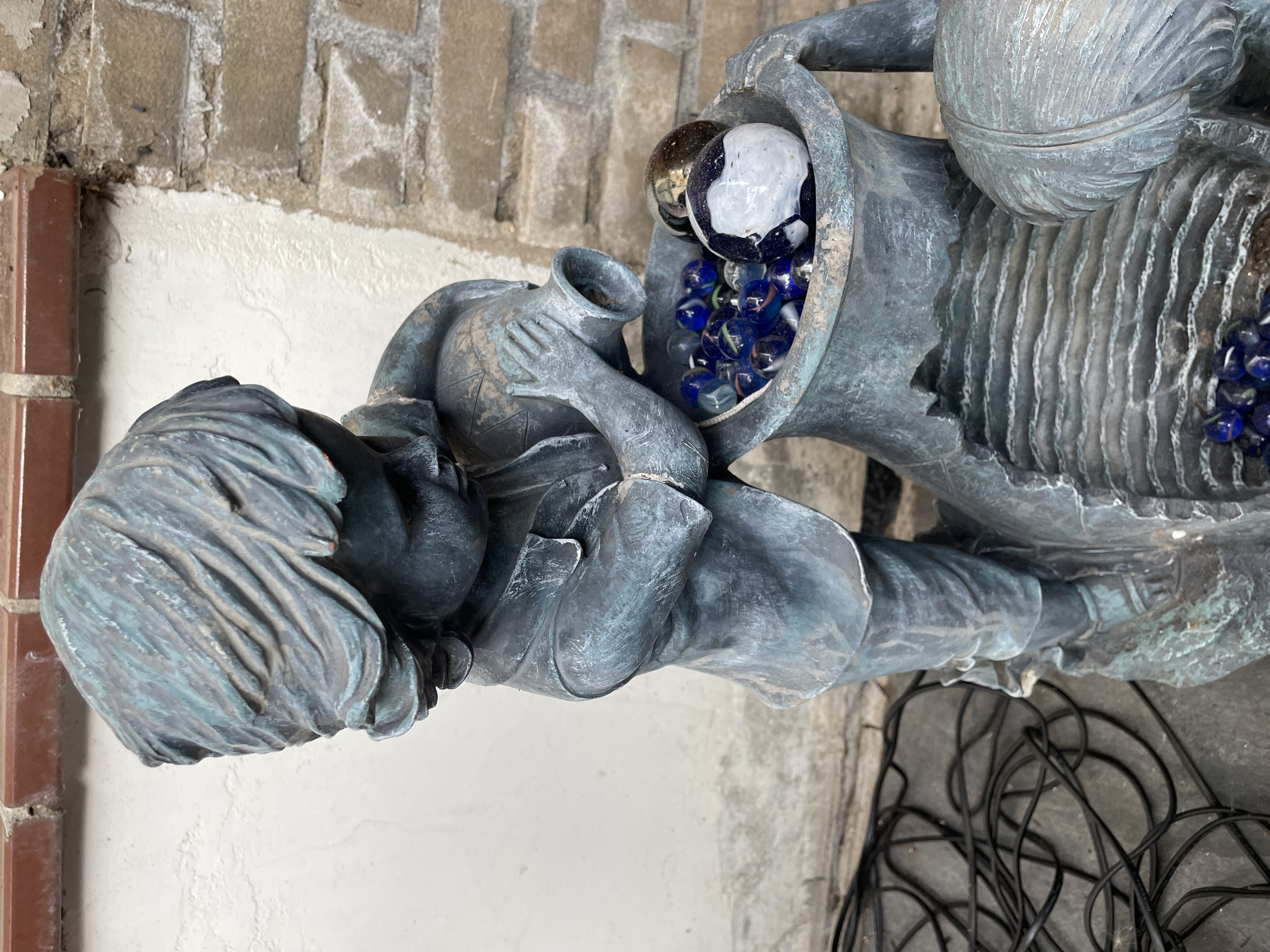 Tuin fontein – foto 3 – kavel bij GSD Auctions, Zoeterwoude