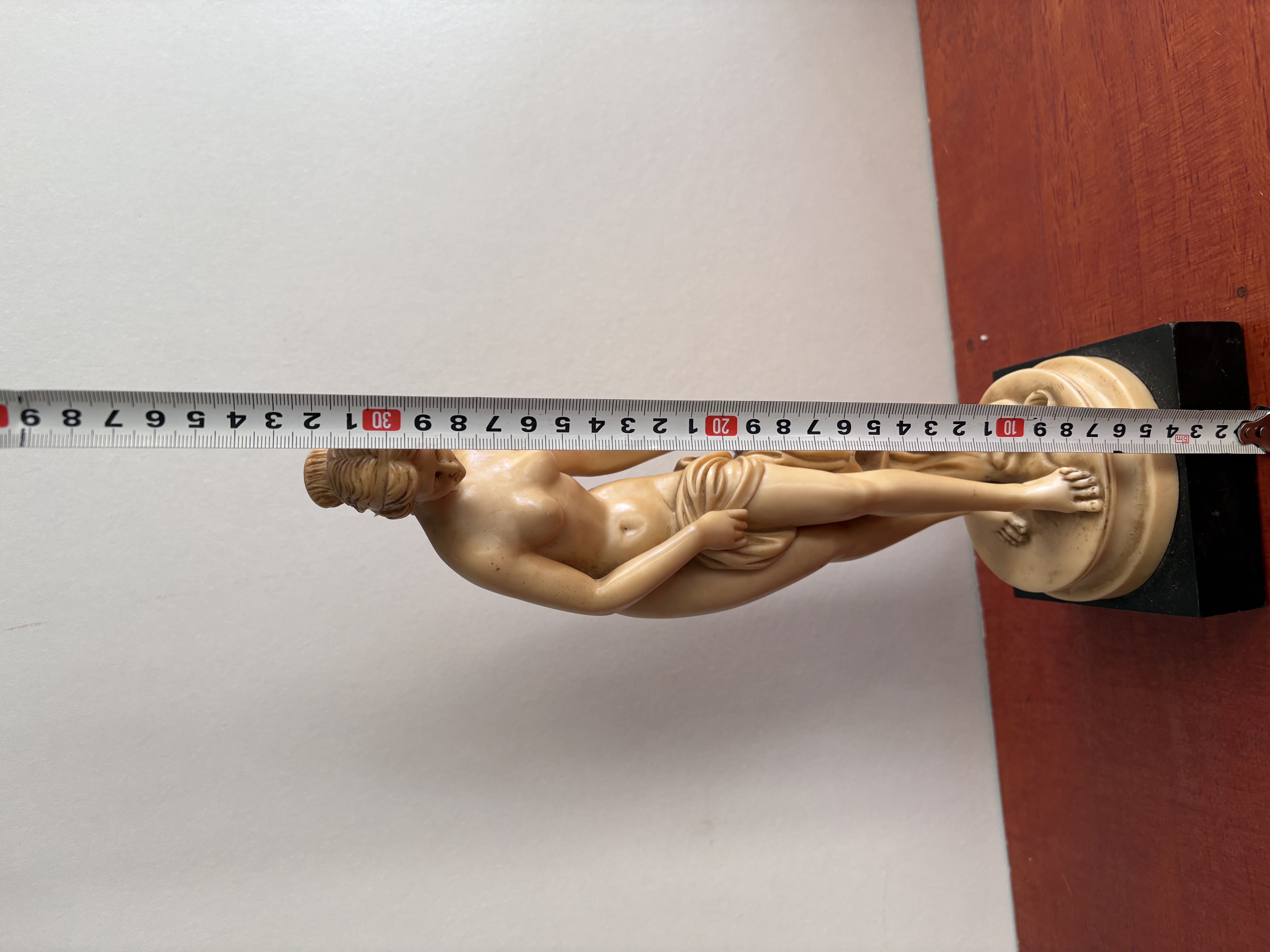 Grote beeld van een vrouw uit Italy (A.Santini) – foto 2 – kavel bij GSD Auctions, Zoeterwoude