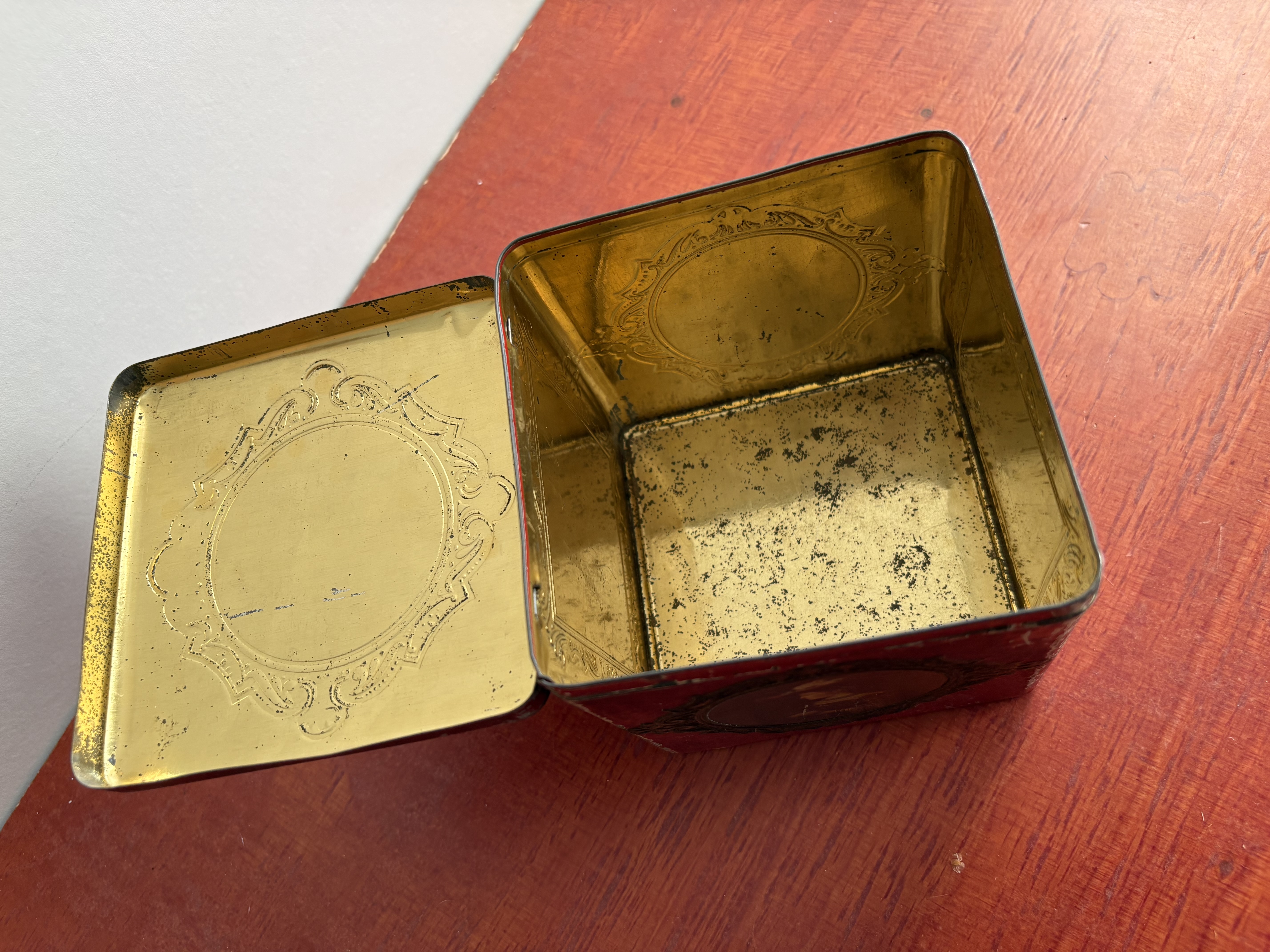 Opbergblikje Nummer 19 – foto 9 – kavel bij GSD Auctions, Zoeterwoude