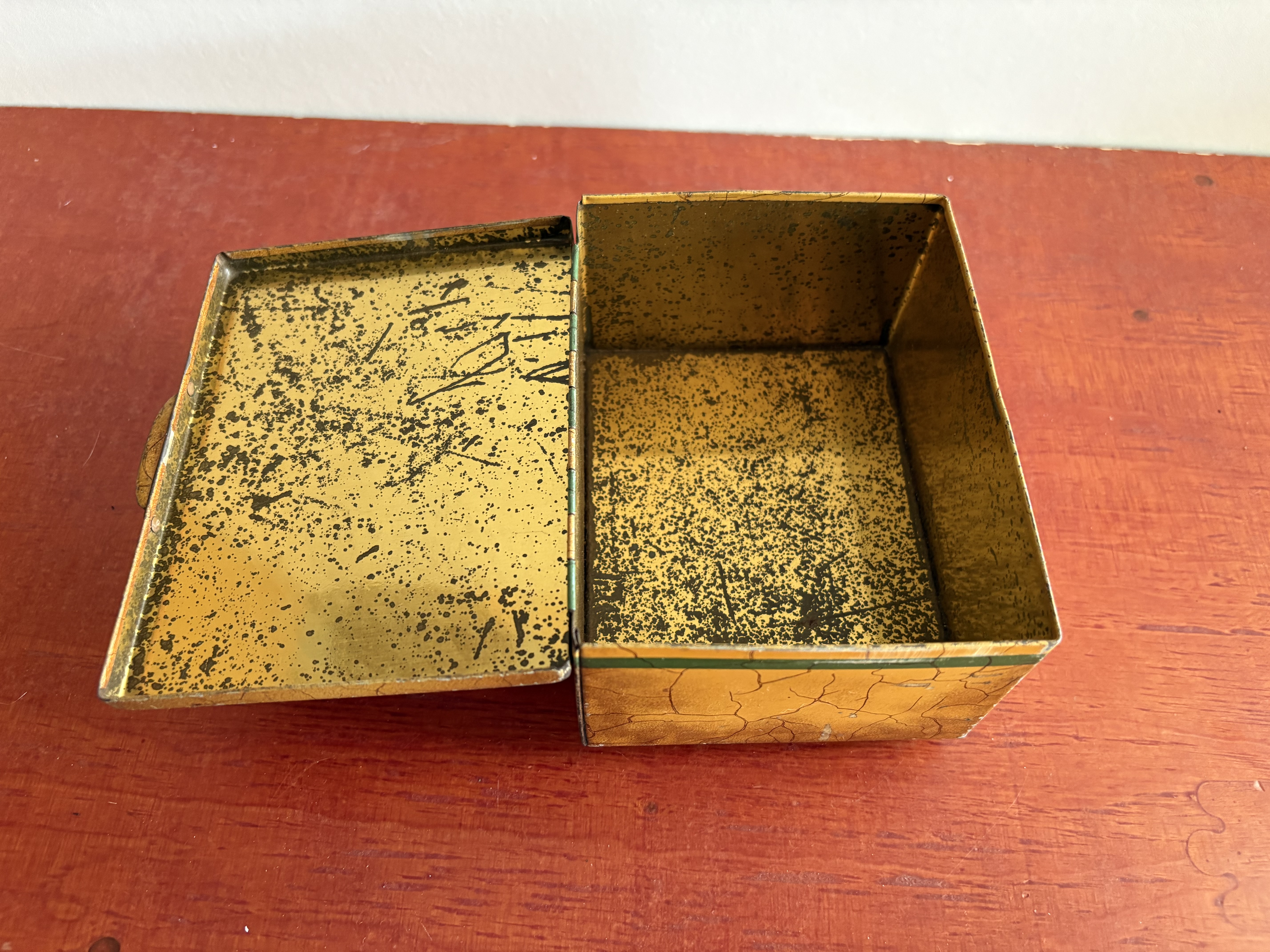 Opbergblikje Nummer 13 – foto 6 – kavel bij GSD Auctions, Zoeterwoude