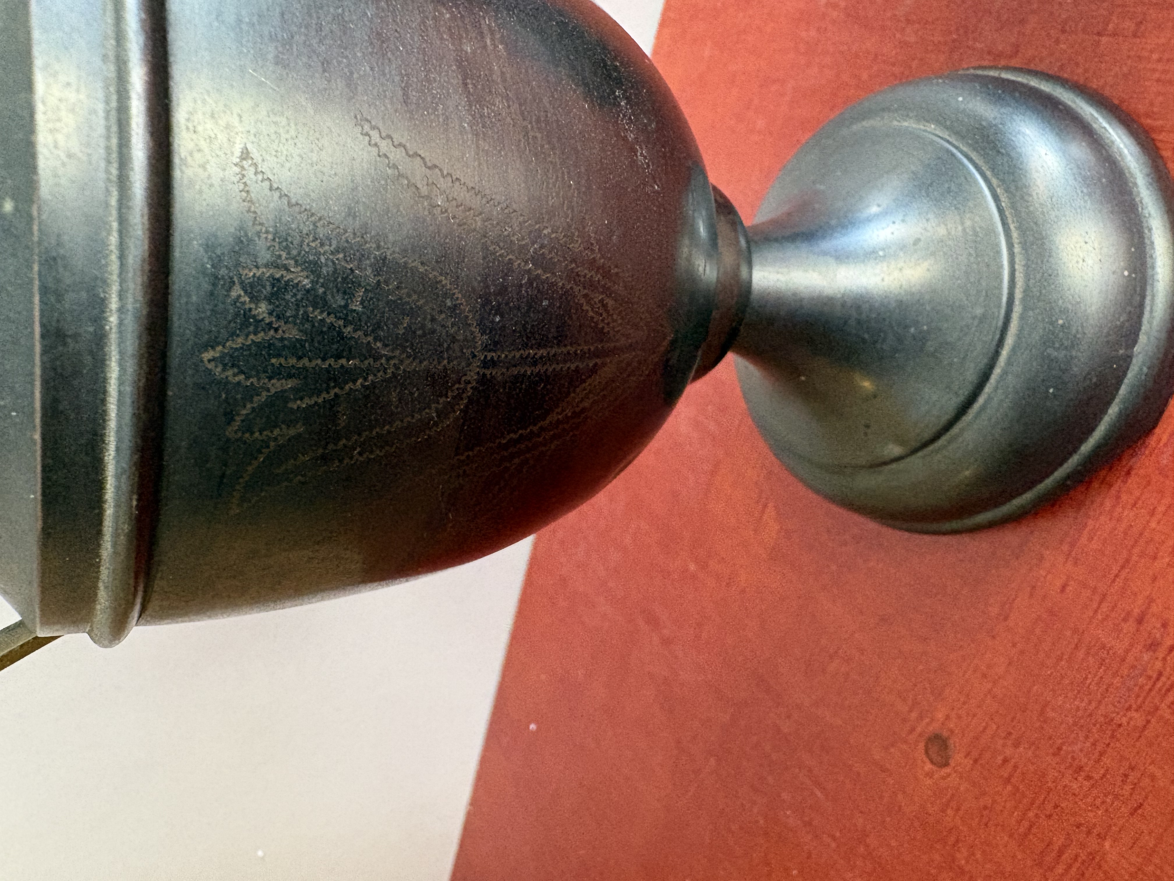 2 oude vazen voorkant tulpen getikt – foto 6 – kavel bij GSD Auctions, Zoeterwoude