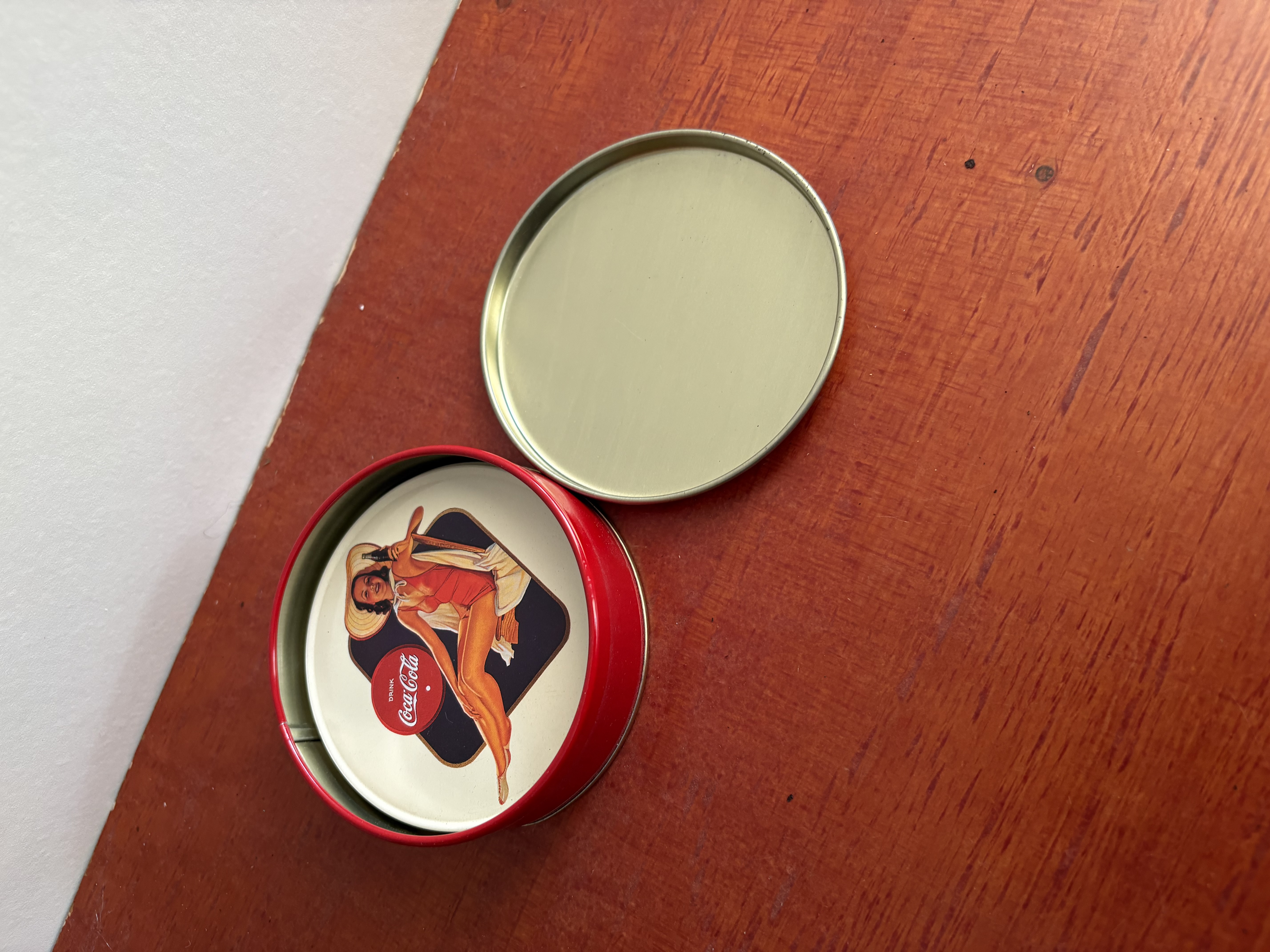 Opbergblikje Nummer 26 Coca-Cola – foto 5 – kavel bij GSD Auctions, Zoeterwoude