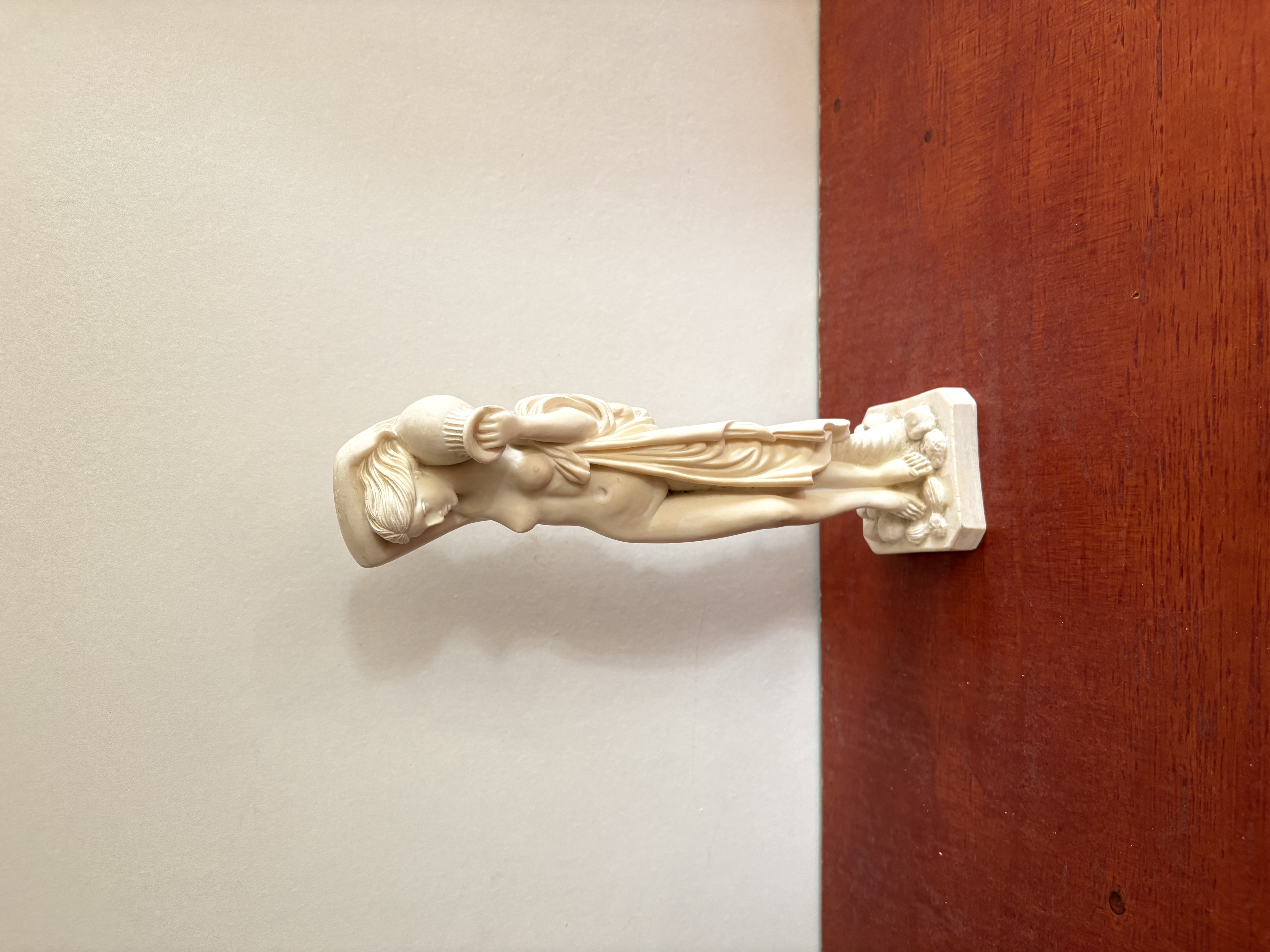 Beeld van Griekse godin Aphrodite – kavel bij GSD Auctions, Zoeterwoude