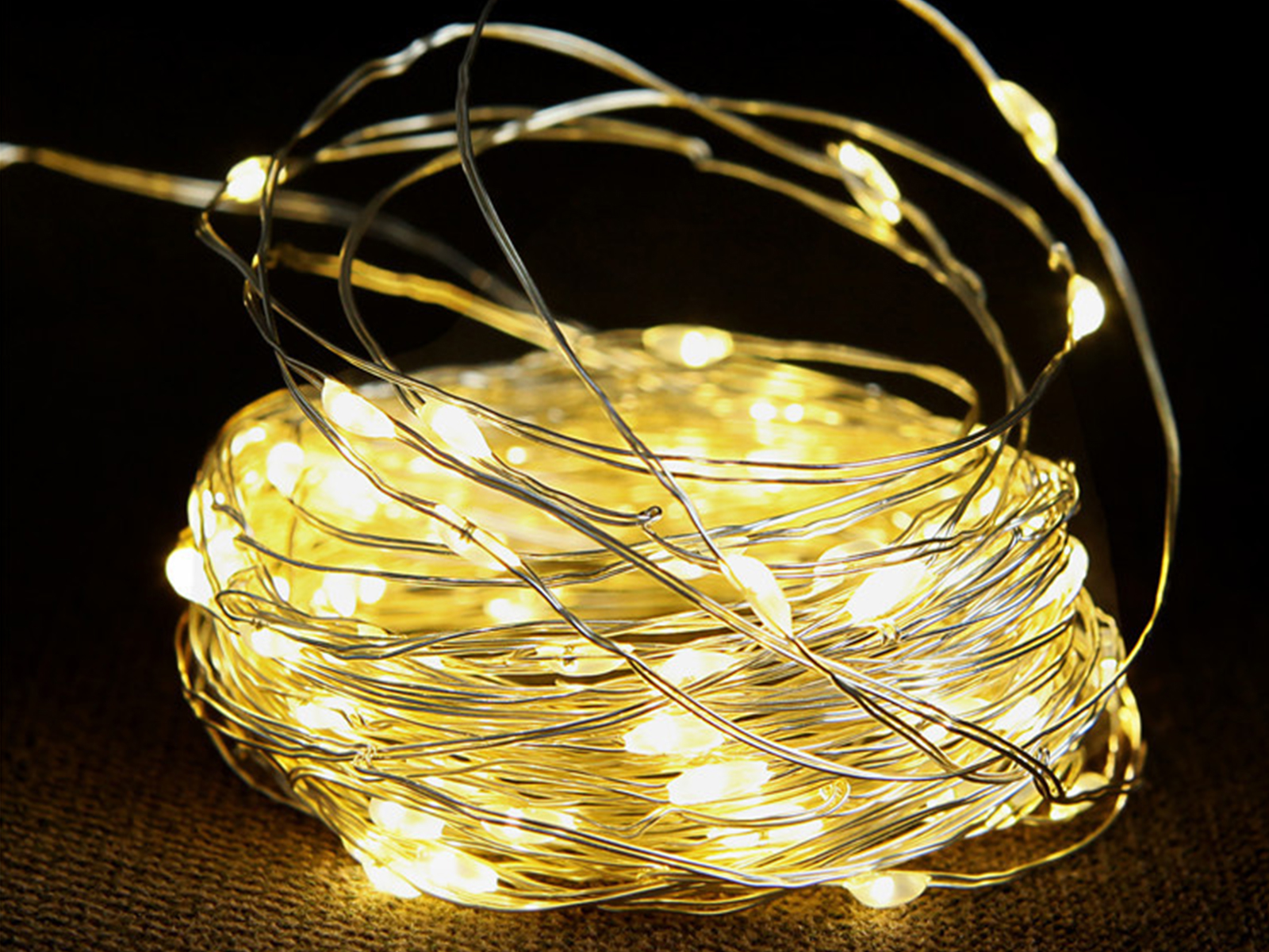 Solar verlichting 20 meter - koperdraad – foto 3 – kavel bij GSD Auctions, Zoeterwoude