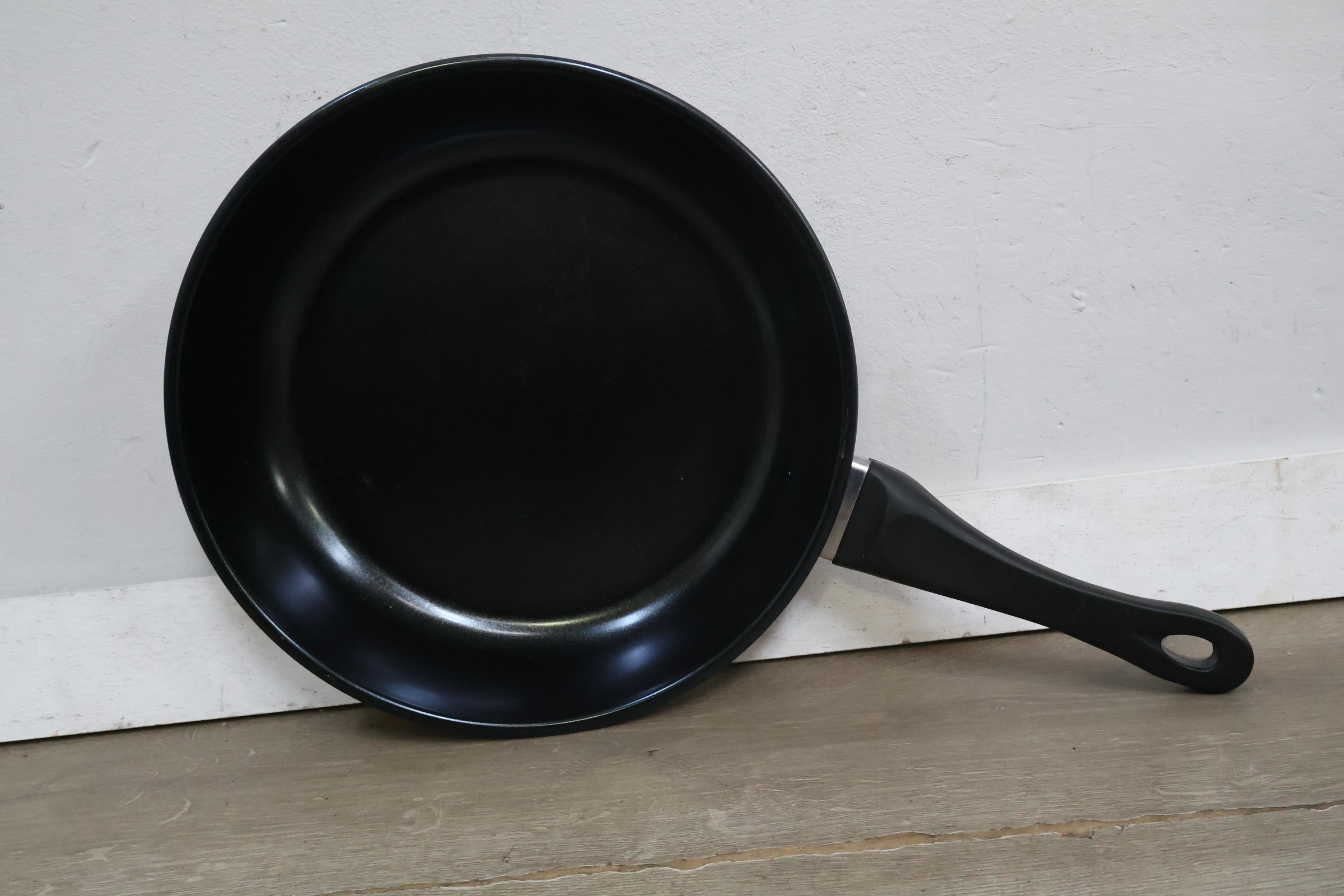 Set van 2 koekenpannen' – foto 6 – kavel bij GSD Auctions, Zoeterwoude