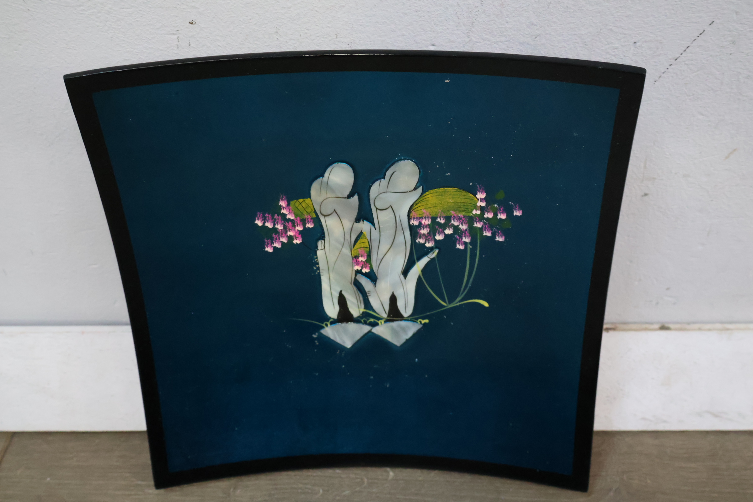 Set van 3 decoratieve borden met Aziatisch motief' – foto 6 – kavel bij GSD Auctions, Zoeterwoude
