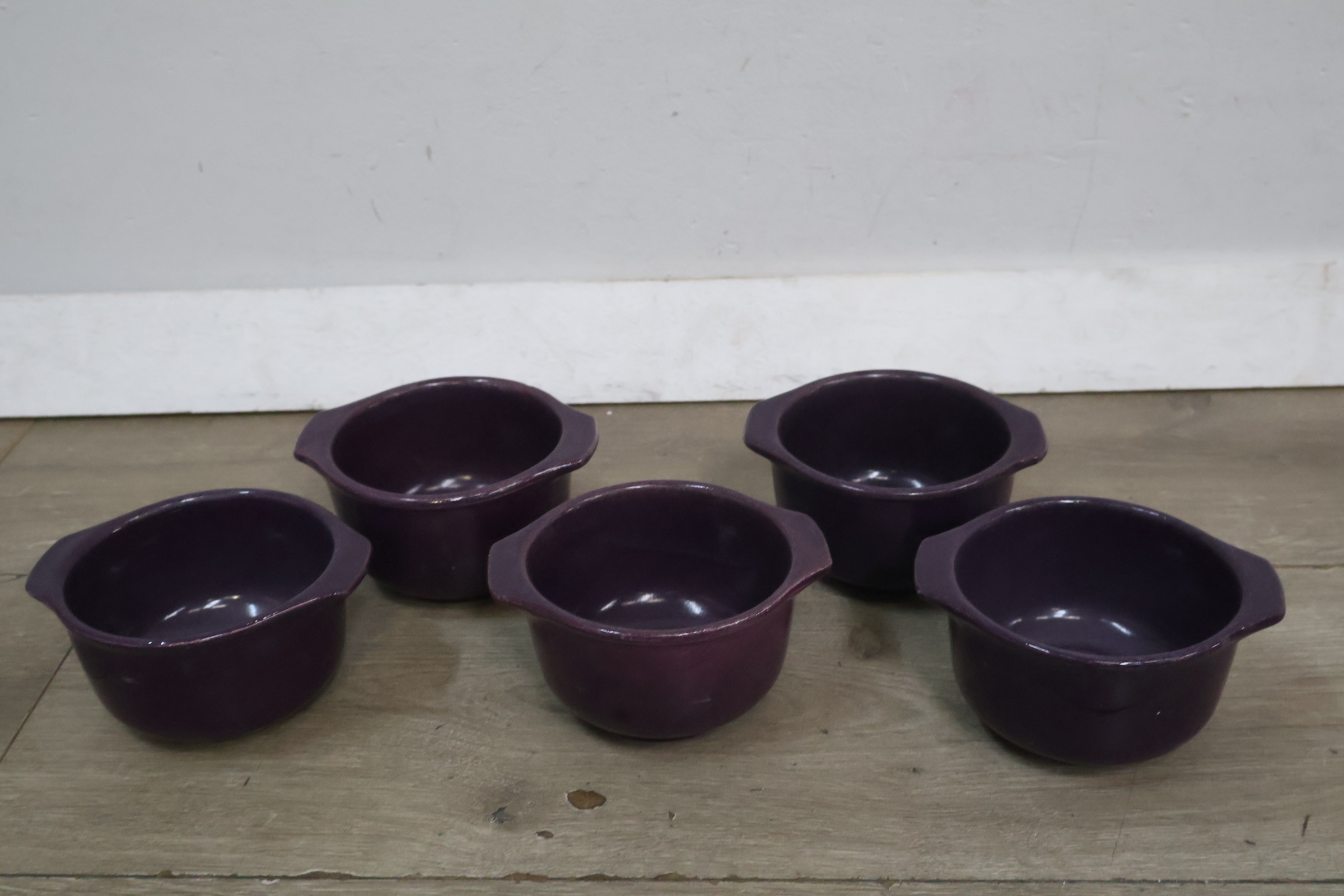 Set van 5 paarse Kommen' – foto 4 – kavel bij GSD Auctions, Zoeterwoude