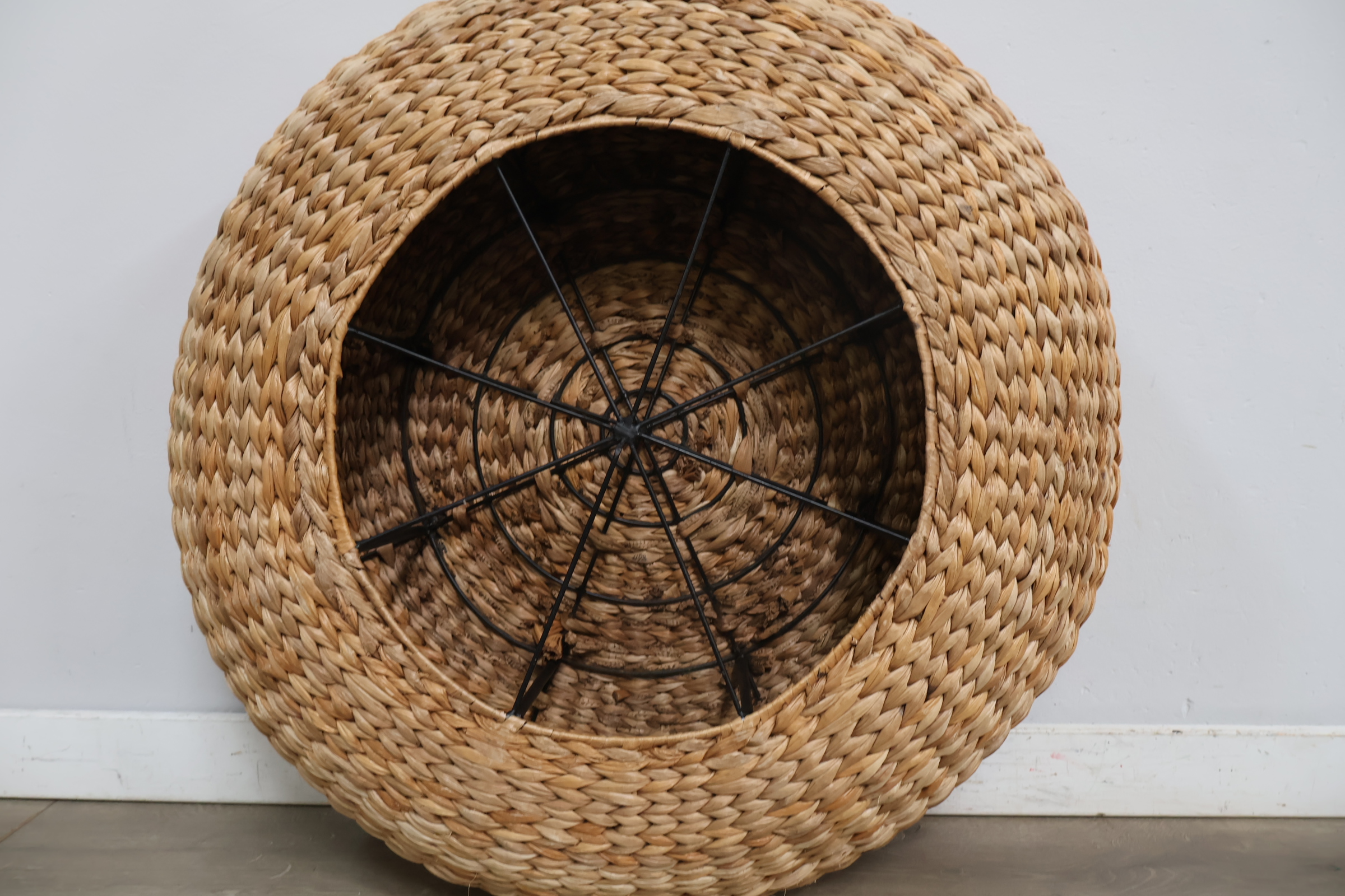Rond gevlochten poef' – foto 10 – kavel bij GSD Auctions, Zoeterwoude