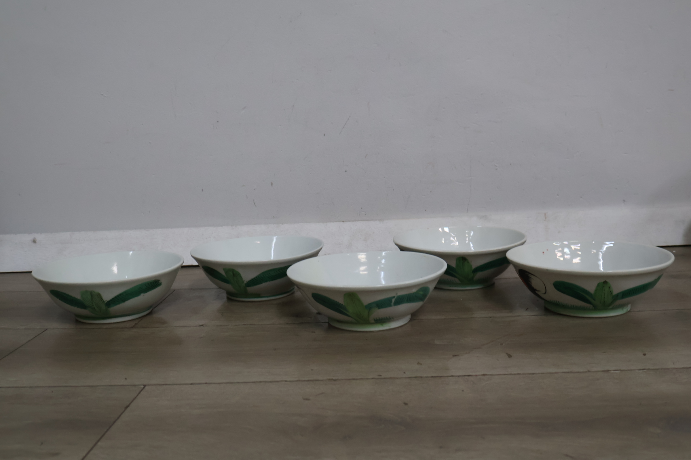 Set van 5 Porseleinen Kommen' – foto 6 – kavel bij GSD Auctions, Zoeterwoude