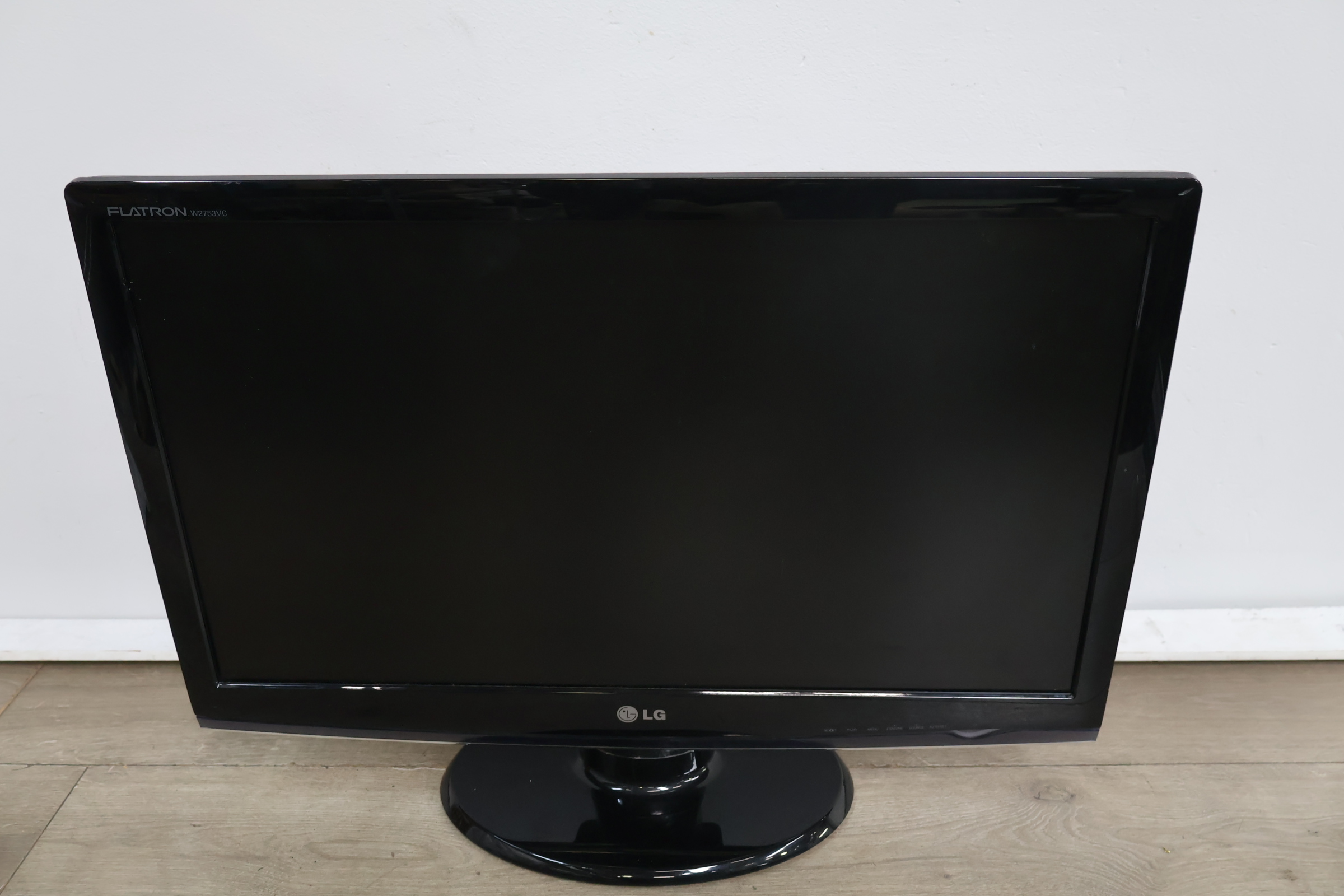 LG Flatron W2753VC monitor' – foto 6 – kavel bij GSD Auctions, Zoeterwoude
