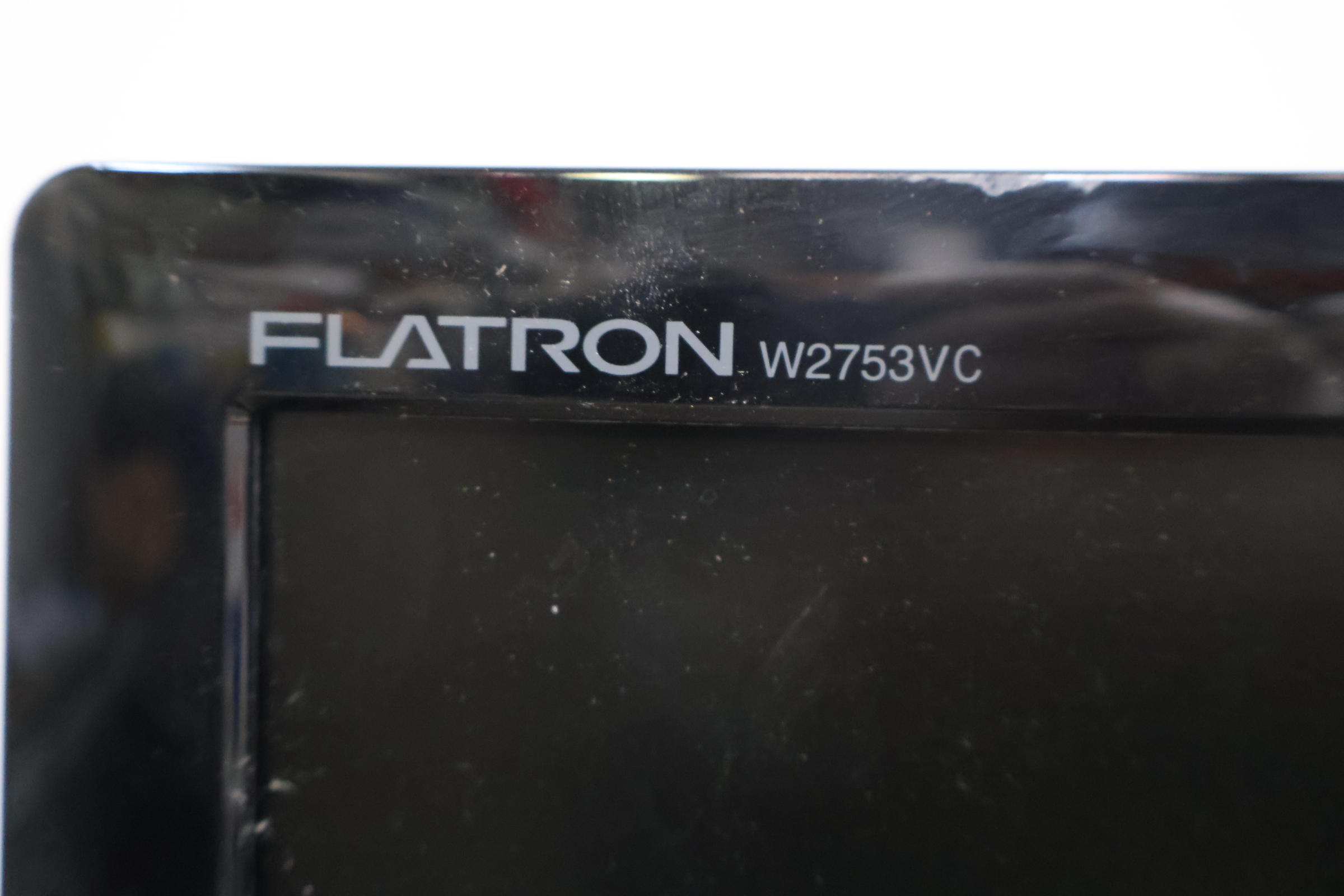 LG Flatron W2753VC monitor' – foto 9 – kavel bij GSD Auctions, Zoeterwoude