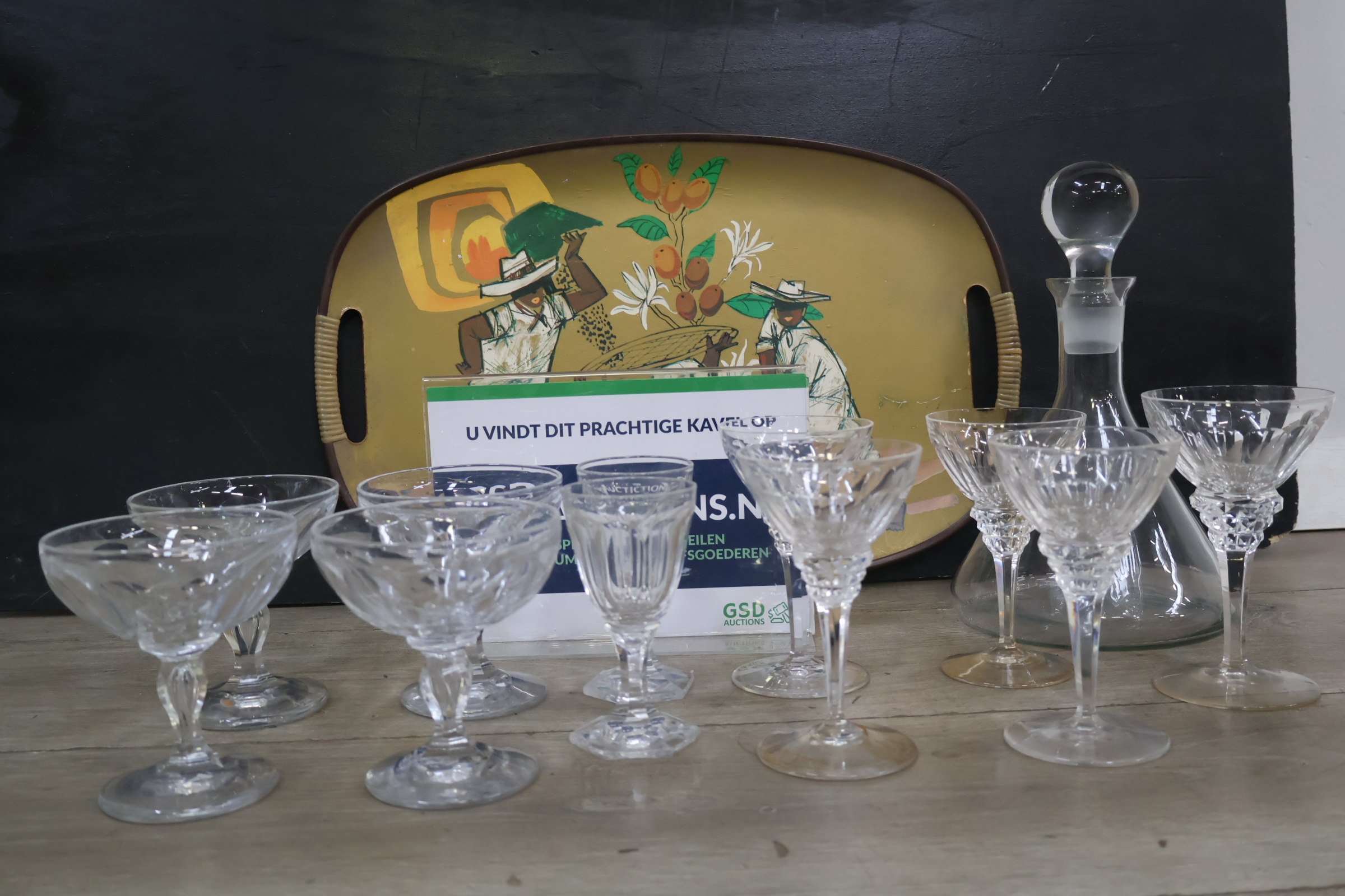 Set diverse kristallen likeurglazen met karaf' – foto 2 – kavel bij GSD Auctions, Zoeterwoude