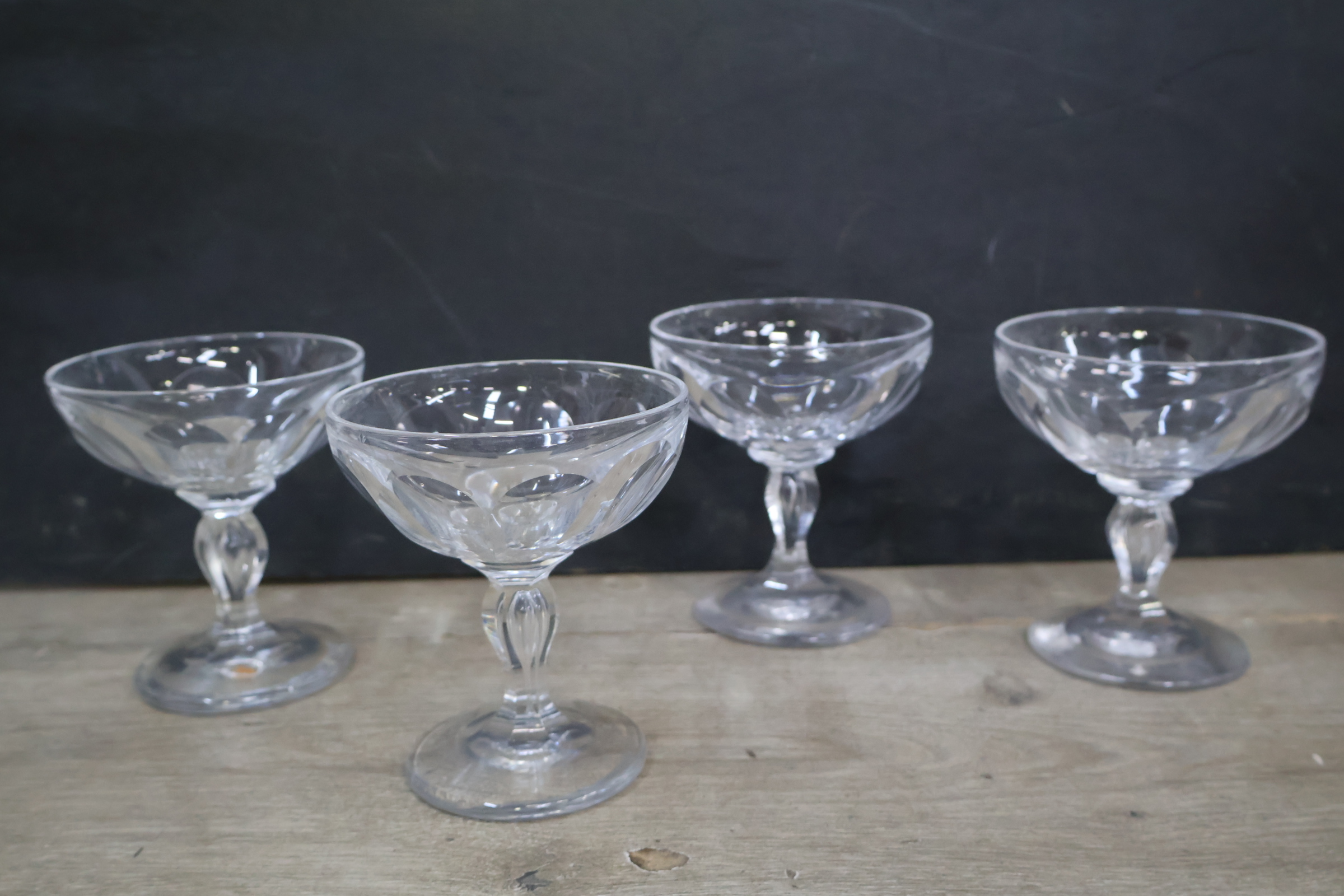 Set diverse kristallen likeurglazen met karaf' – foto 7 – kavel bij GSD Auctions, Zoeterwoude