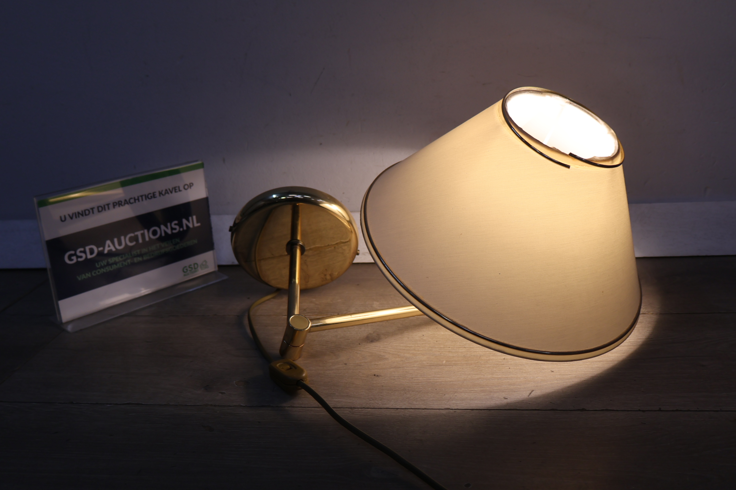 Messing wandlamp met stoffen kap' – foto 3 – kavel bij GSD Auctions, Zoeterwoude