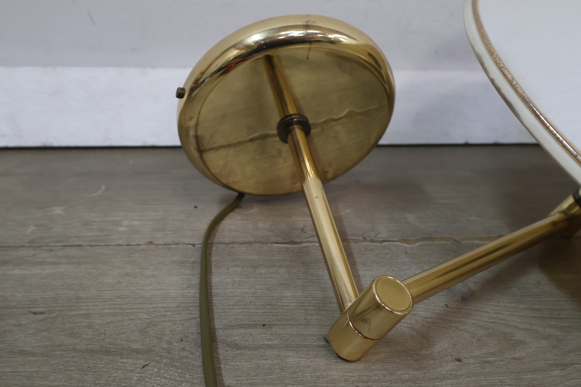 Messing wandlamp met stoffen kap' – foto 6 – kavel bij GSD Auctions, Zoeterwoude