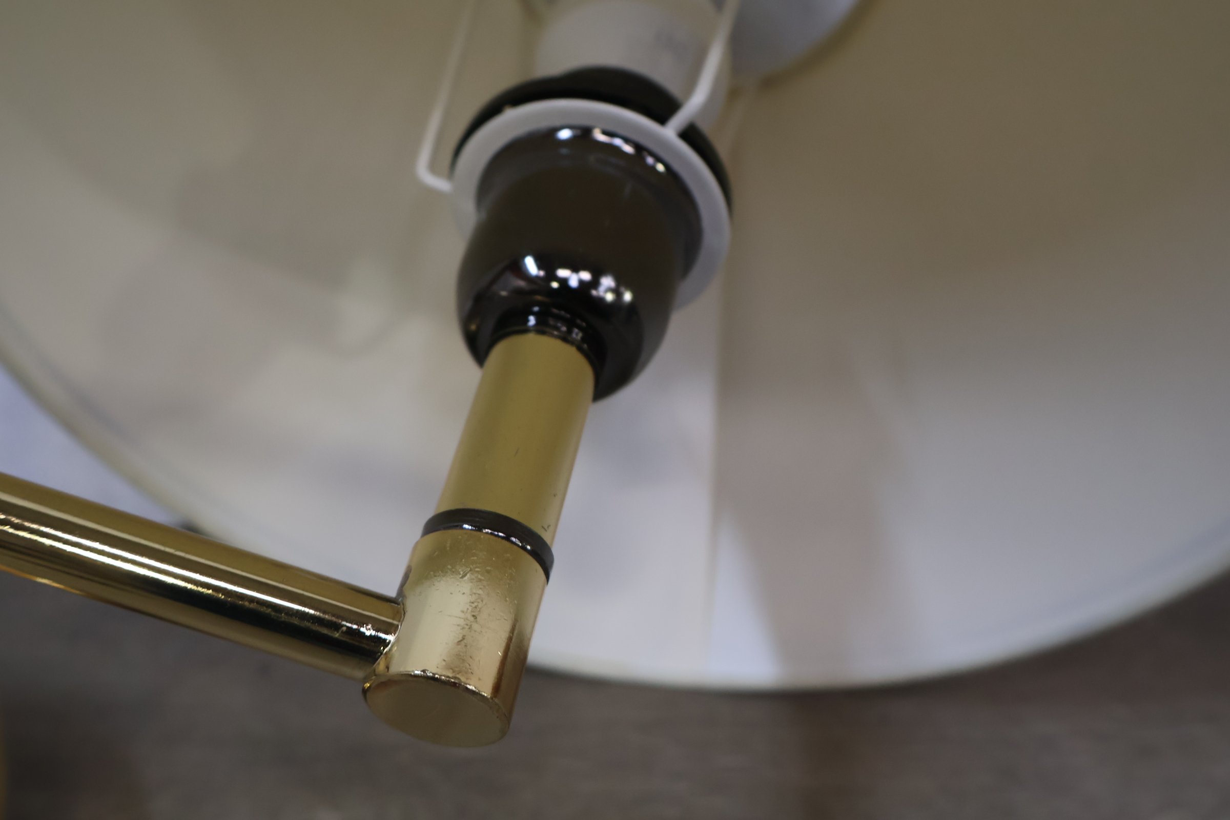 Messing wandlamp met stoffen kap' – foto 8 – kavel bij GSD Auctions, Zoeterwoude