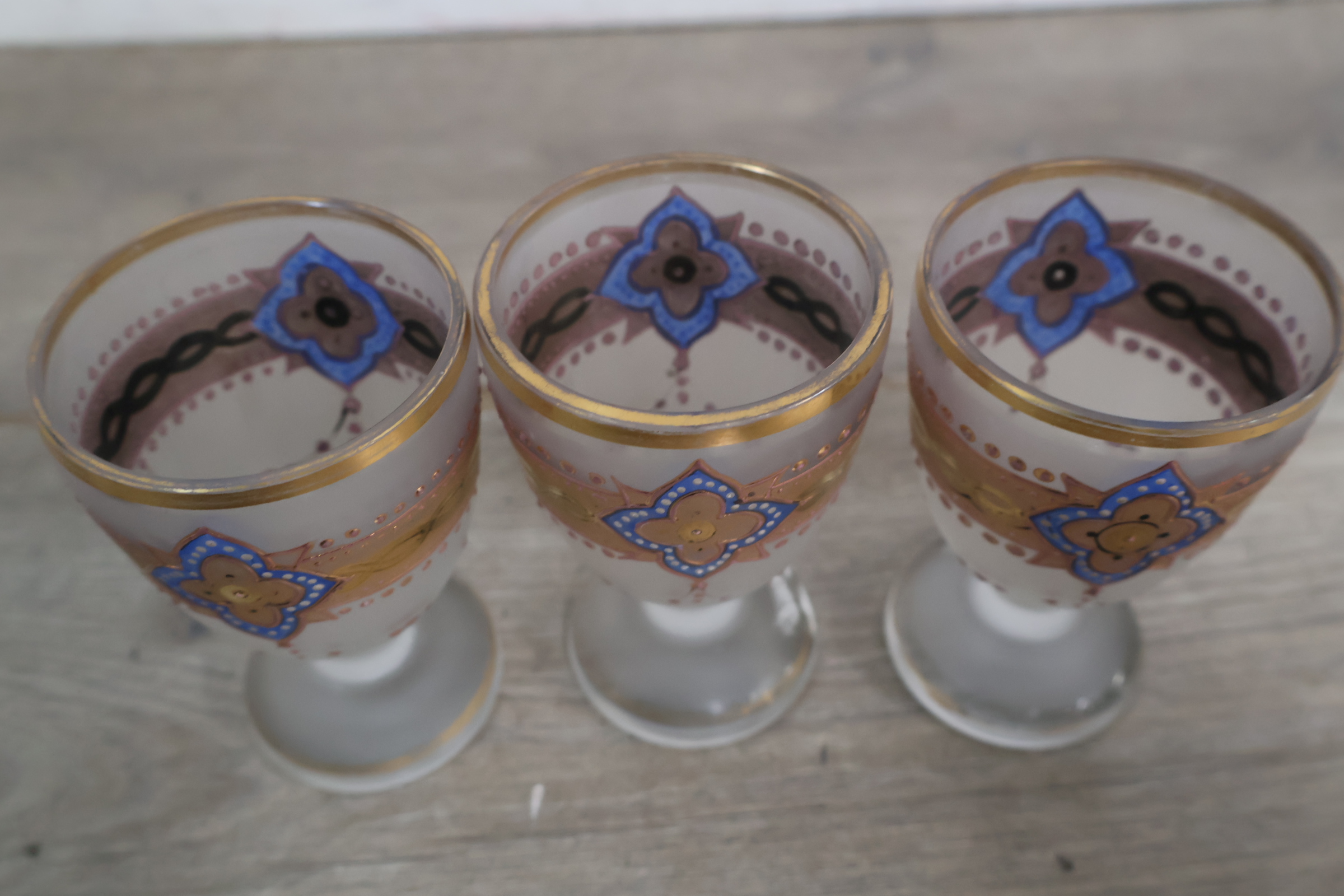 Set van vijf decoratieve likeurglazen' – foto 7 – kavel bij GSD Auctions, Zoeterwoude