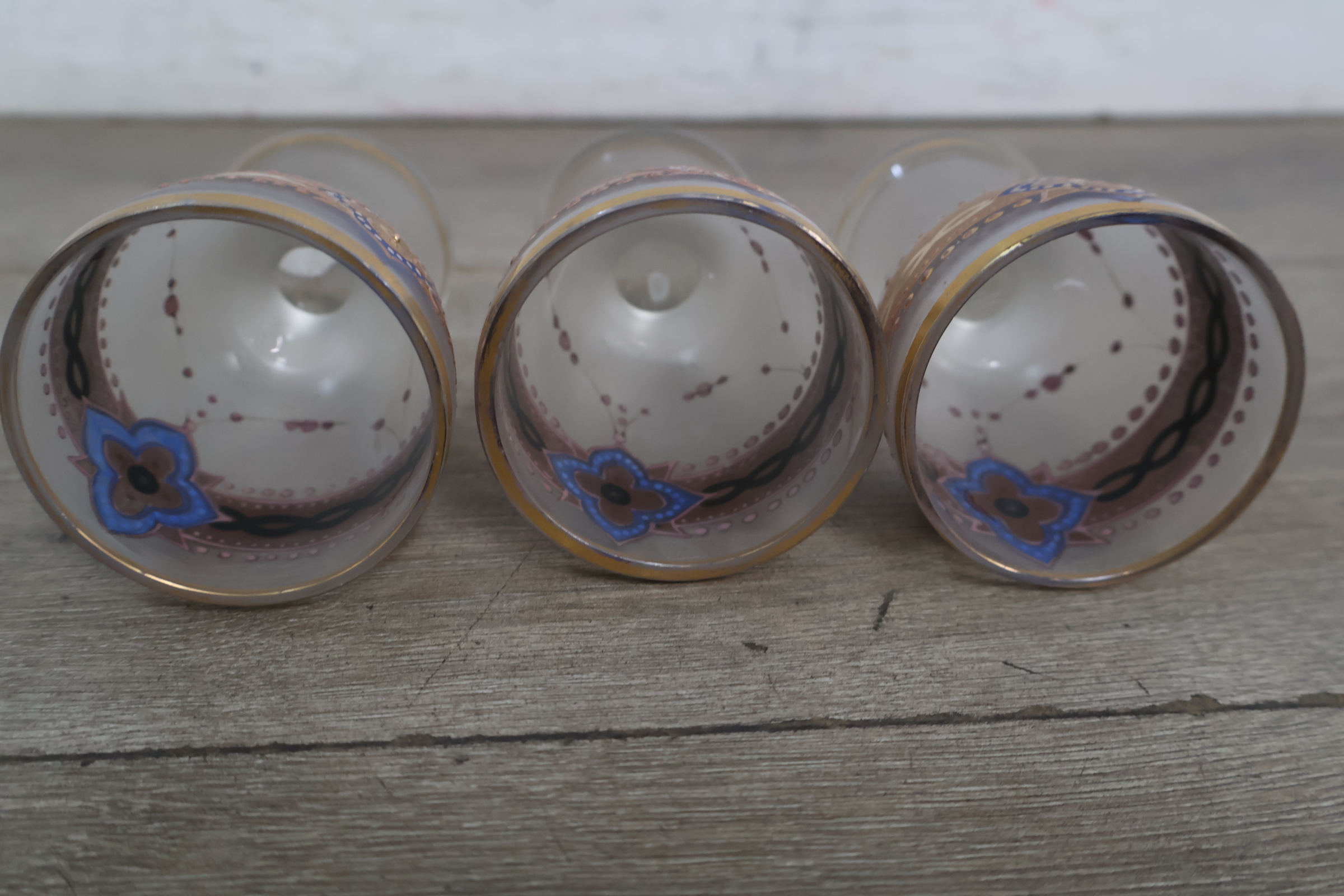 Set van vijf decoratieve likeurglazen' – foto 8 – kavel bij GSD Auctions, Zoeterwoude