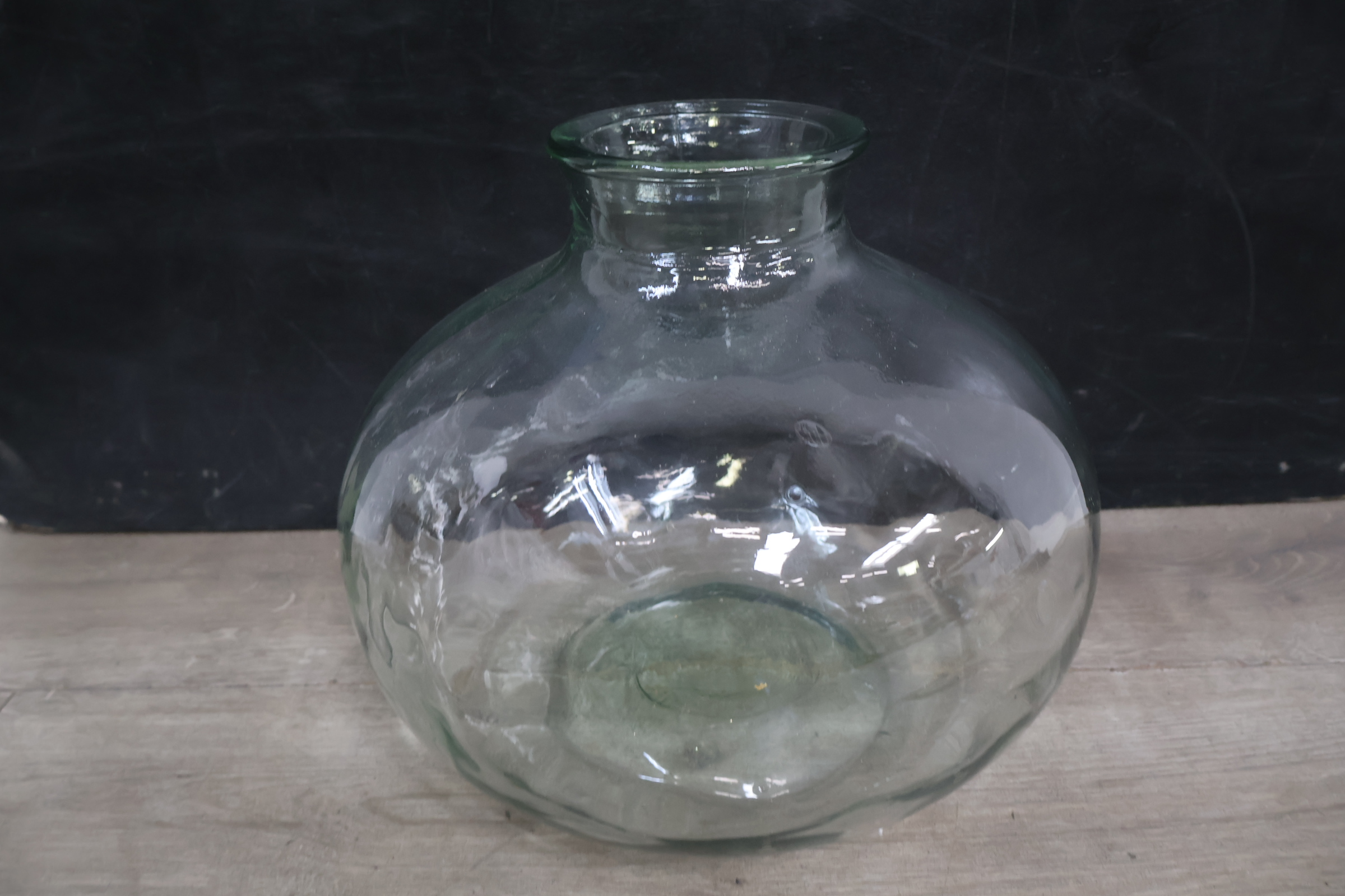 Ronde glazen vaas' – foto 7 – kavel bij GSD Auctions, Zoeterwoude