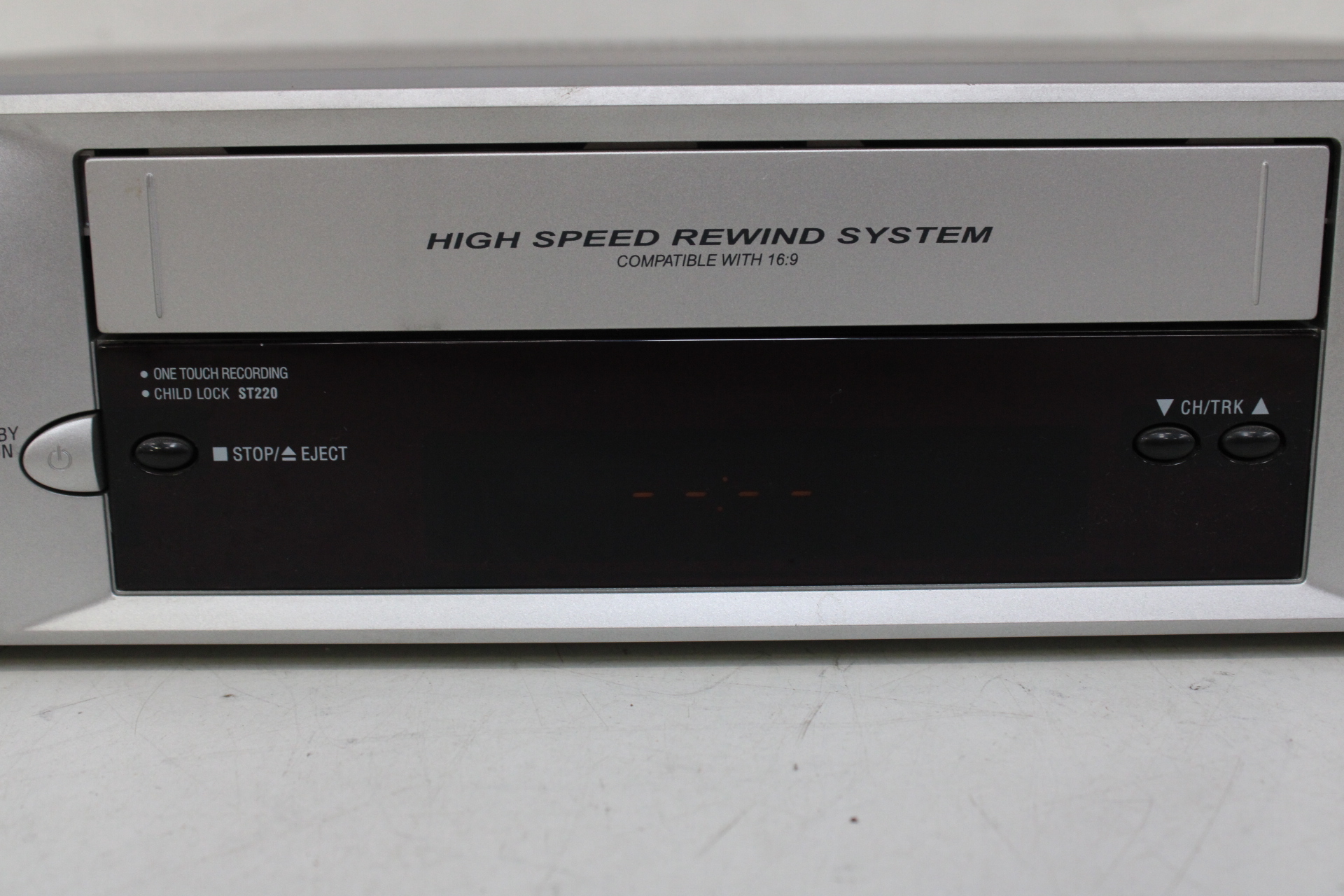 Daewoo VHS videorecorder – foto 4 – kavel bij GSD Auctions, Zoeterwoude