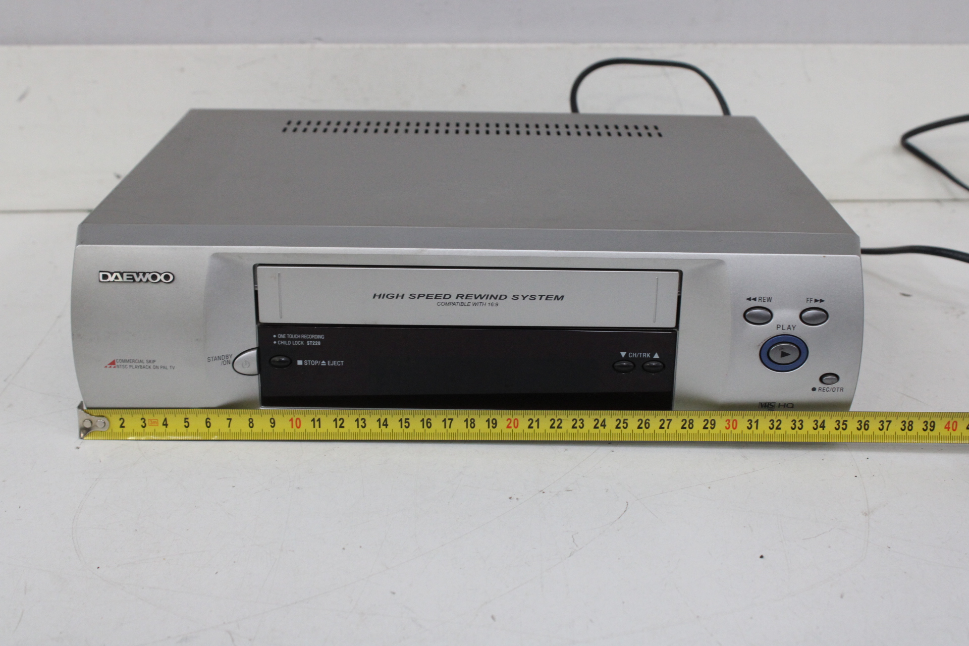 Daewoo VHS videorecorder – foto 7 – kavel bij GSD Auctions, Zoeterwoude