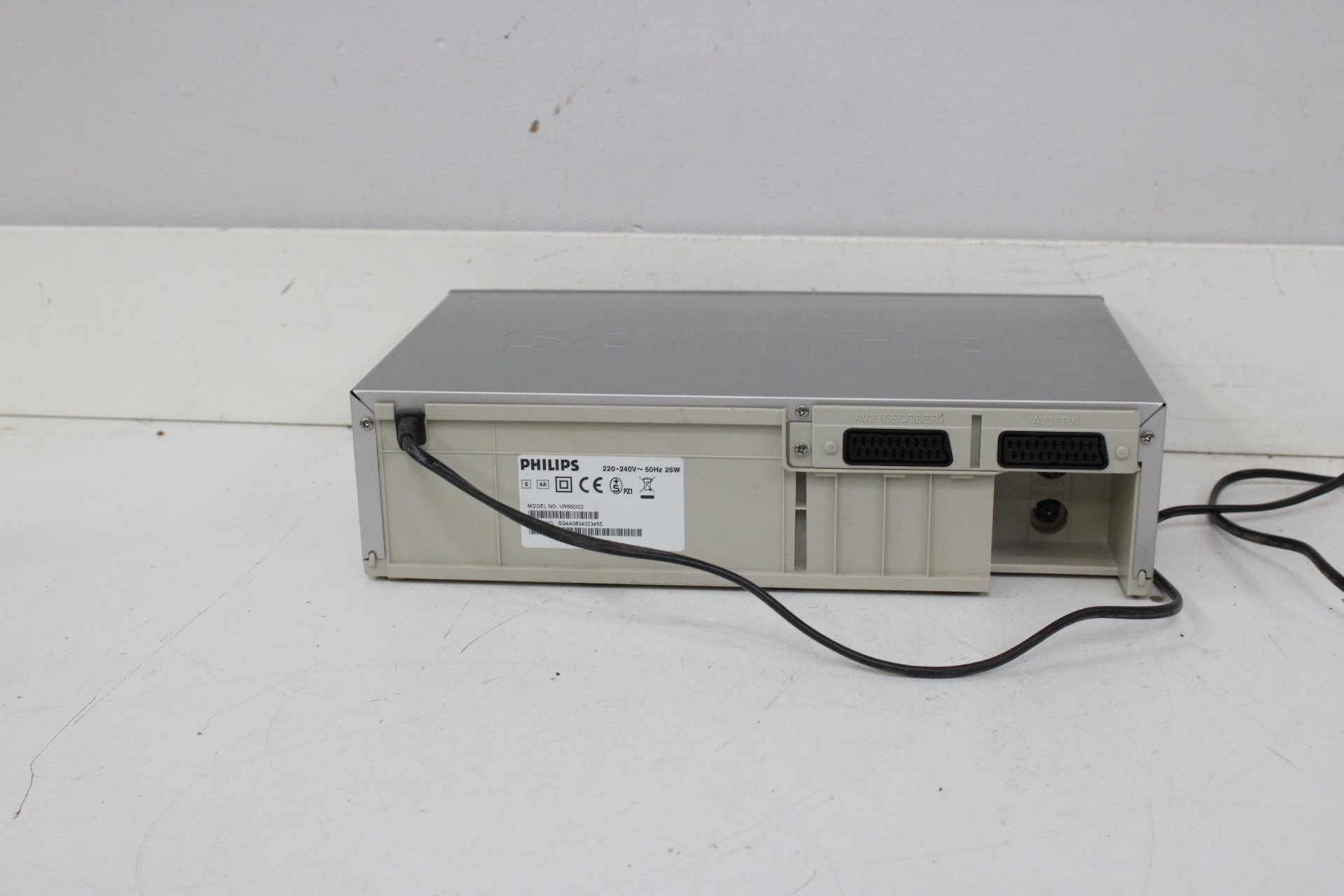 Philips VR 550 VHS Videorecorder – foto 6 – kavel bij GSD Auctions, Zoeterwoude