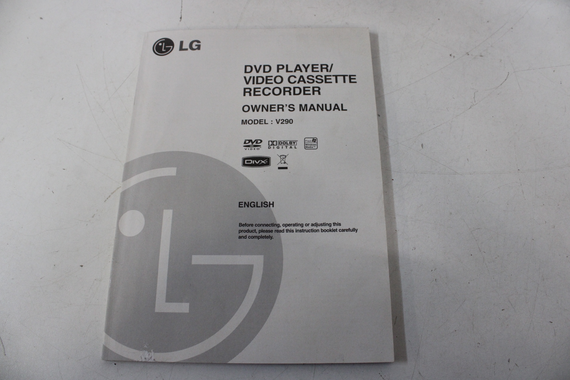 LG DVD speler en videocassette recorder V290 – foto 3 – kavel bij GSD Auctions, Zoeterwoude