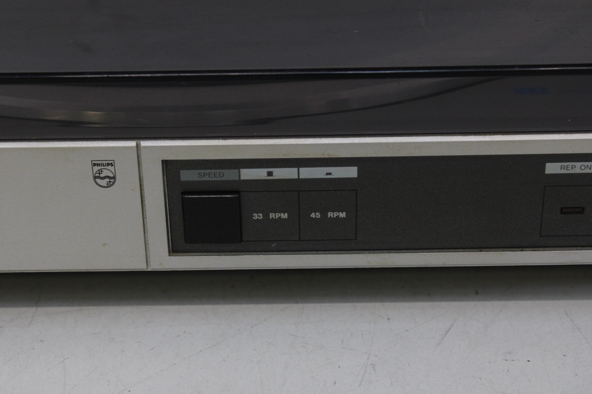 Philips FP 146 Linear Tracking Turntable – foto 4 – kavel bij GSD Auctions, Zoeterwoude