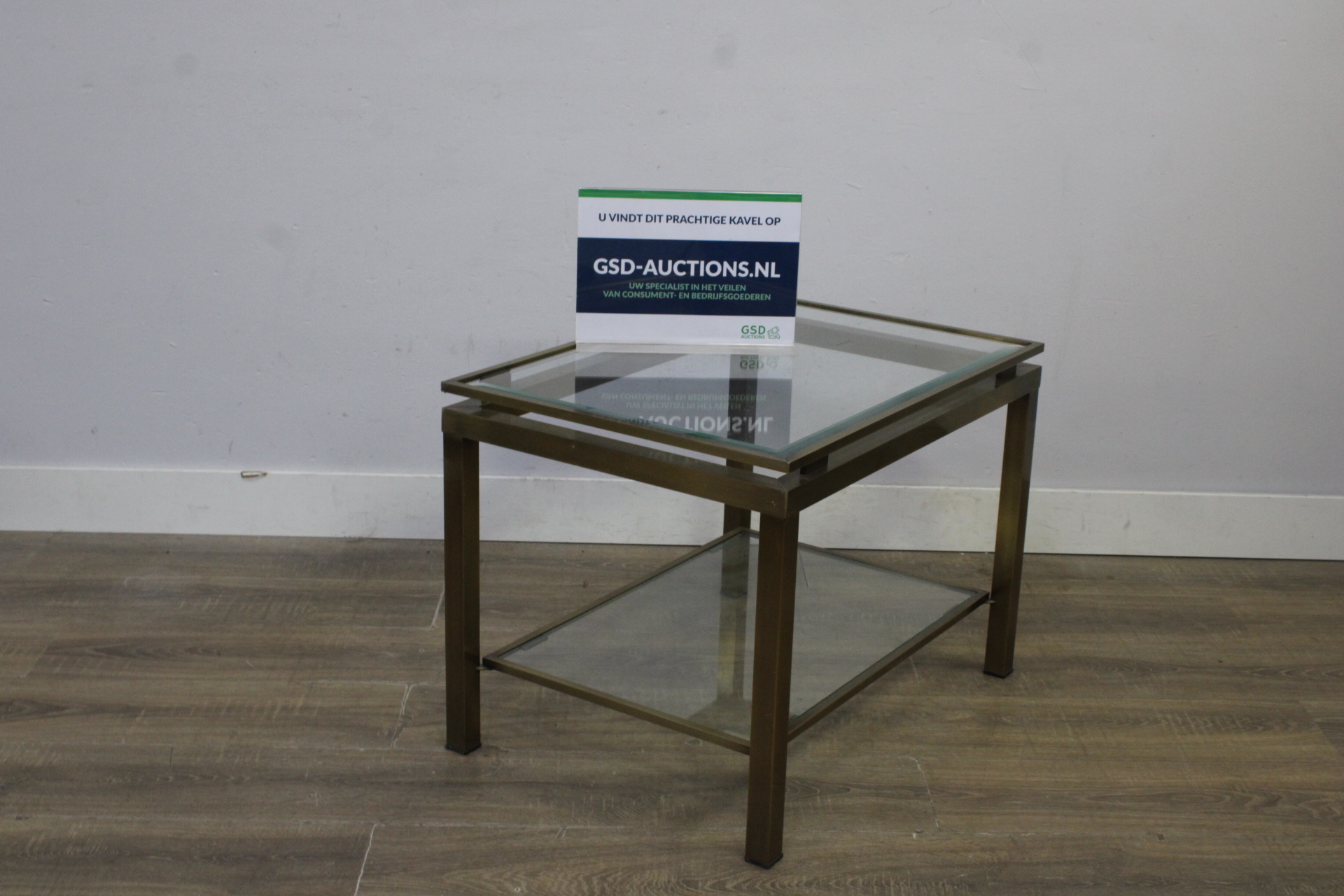 Vierkante salontafel met glazen bladen en metalen frame – foto 2 – kavel bij GSD Auctions, Zoeterwoude