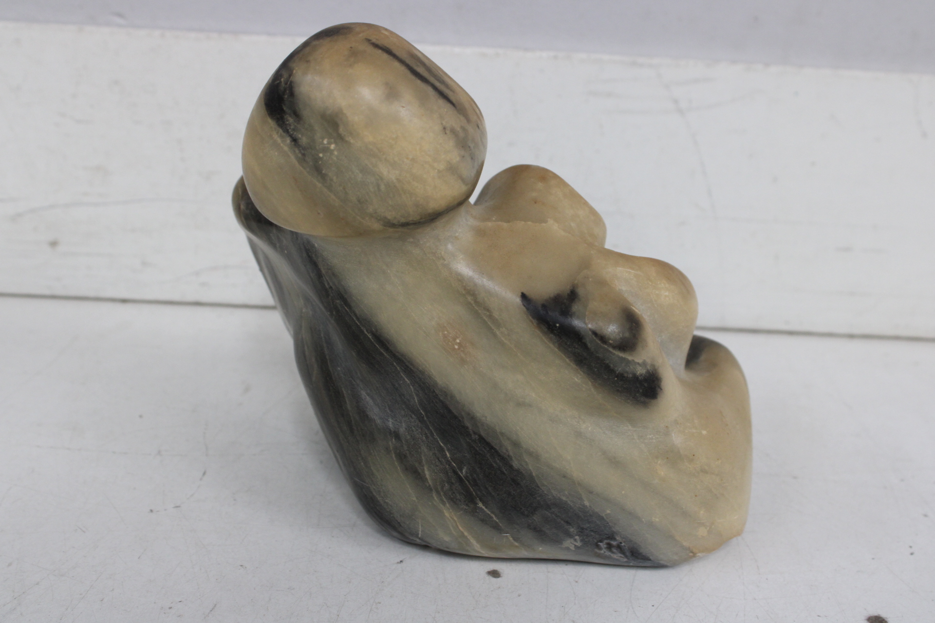 Decoratief abstract stenen beeld – foto 5 – kavel bij GSD Auctions, Zoeterwoude
