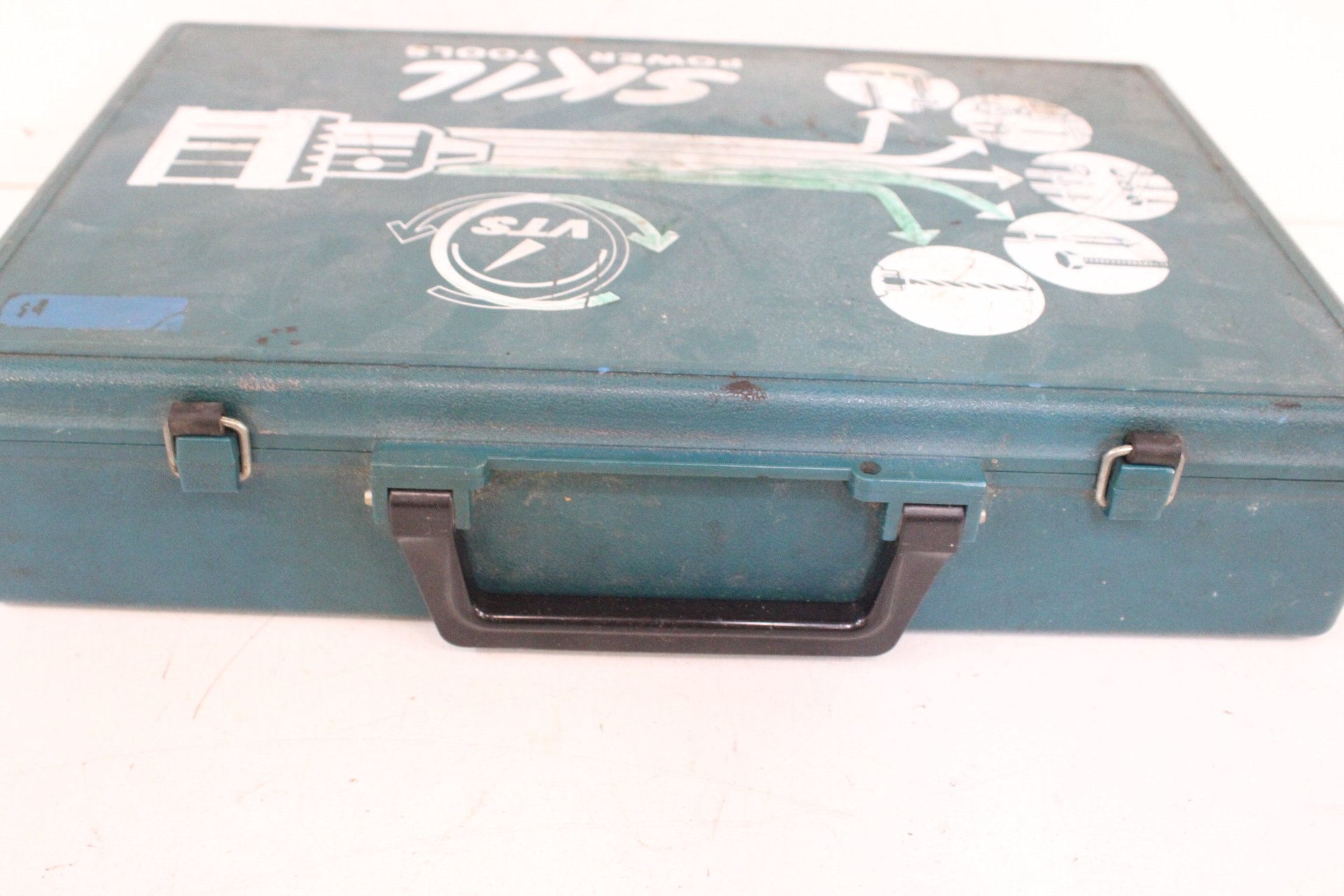 Skil 1534H elektrische boormachine met accessoires – foto 9 – kavel bij GSD Auctions, Zoeterwoude