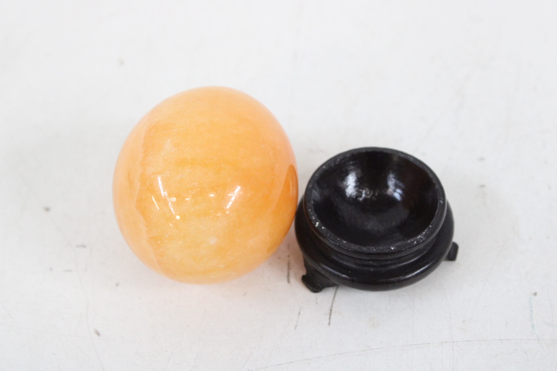 Set van 6 gepolijste stenen eieren – foto 4 – kavel bij GSD Auctions, Zoeterwoude