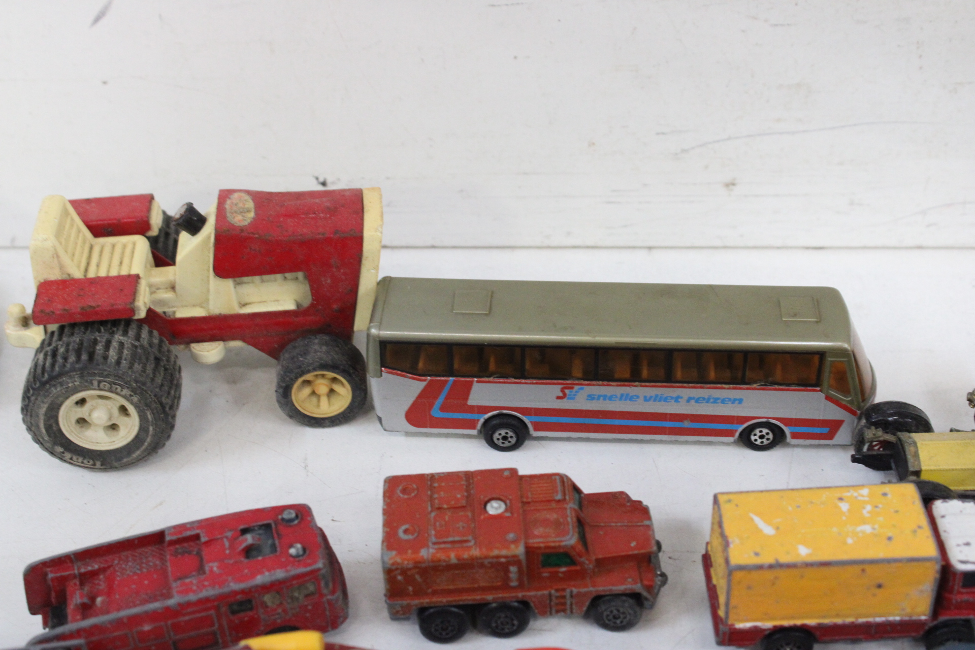 Mix van metalen speelgoedvoertuigen inclusief hijskraan – foto 7 – kavel bij GSD Auctions, Zoeterwoude