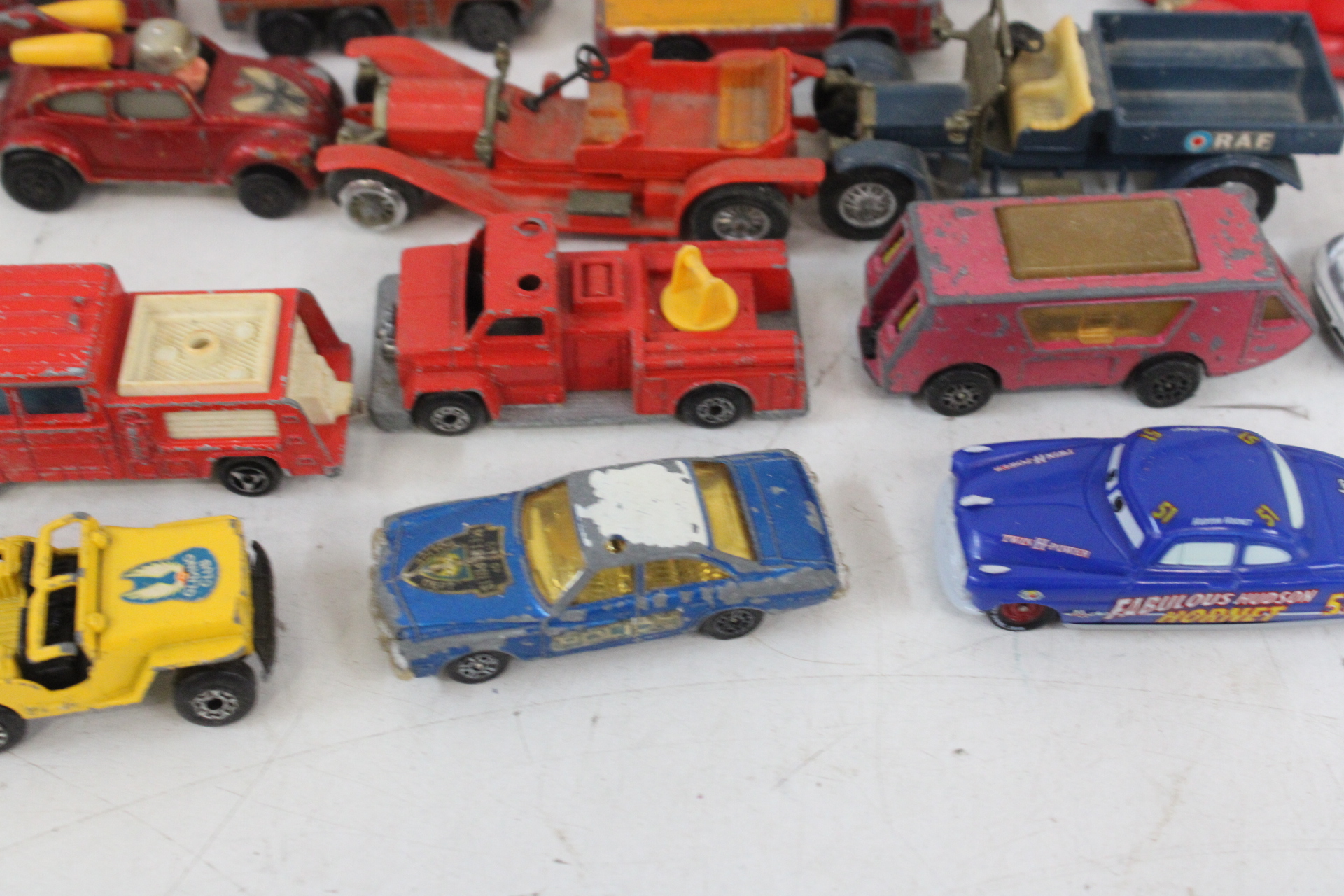 Mix van metalen speelgoedvoertuigen inclusief hijskraan – foto 9 – kavel bij GSD Auctions, Zoeterwoude
