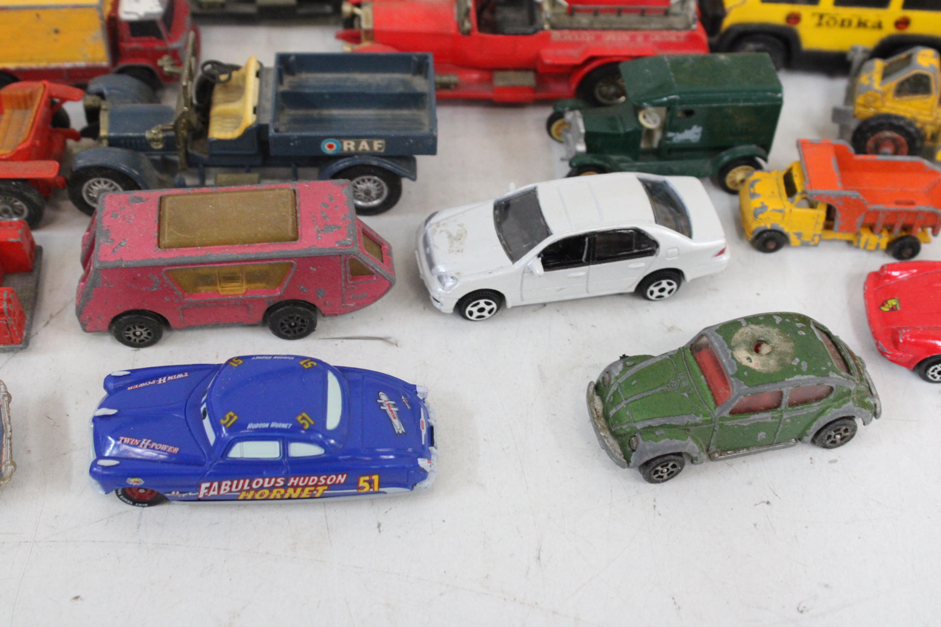 Mix van metalen speelgoedvoertuigen inclusief hijskraan – foto 10 – kavel bij GSD Auctions, Zoeterwoude