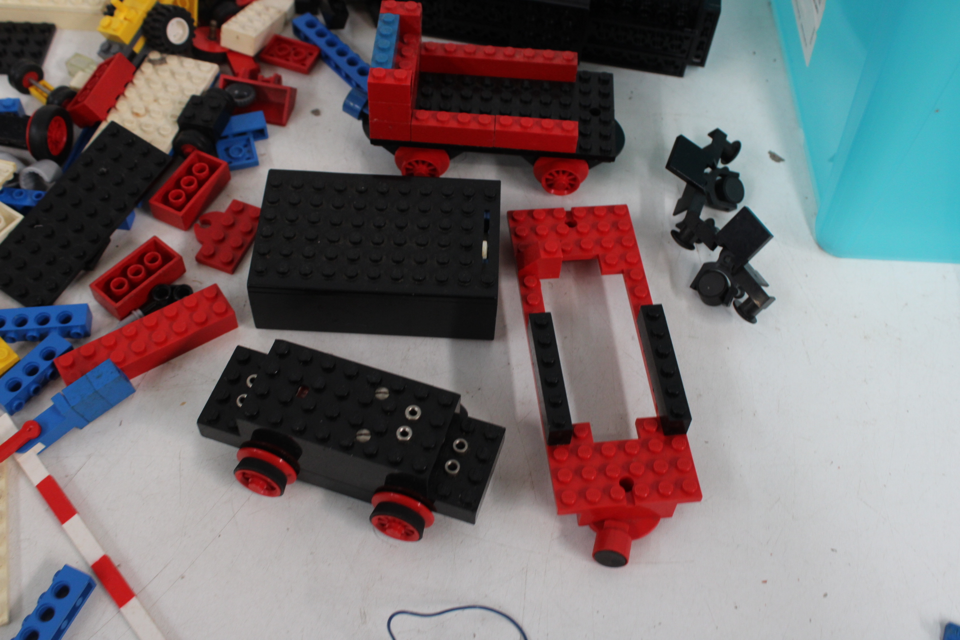 Verzameling Lego met Treinrails – foto 5 – kavel bij GSD Auctions, Zoeterwoude