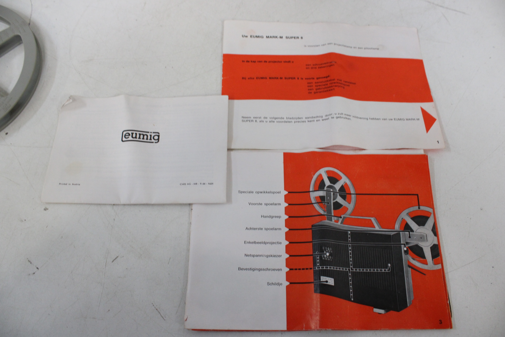 Eumig Mark M Super 8 filmprojector met accessoires – foto 5 – kavel bij GSD Auctions, Zoeterwoude