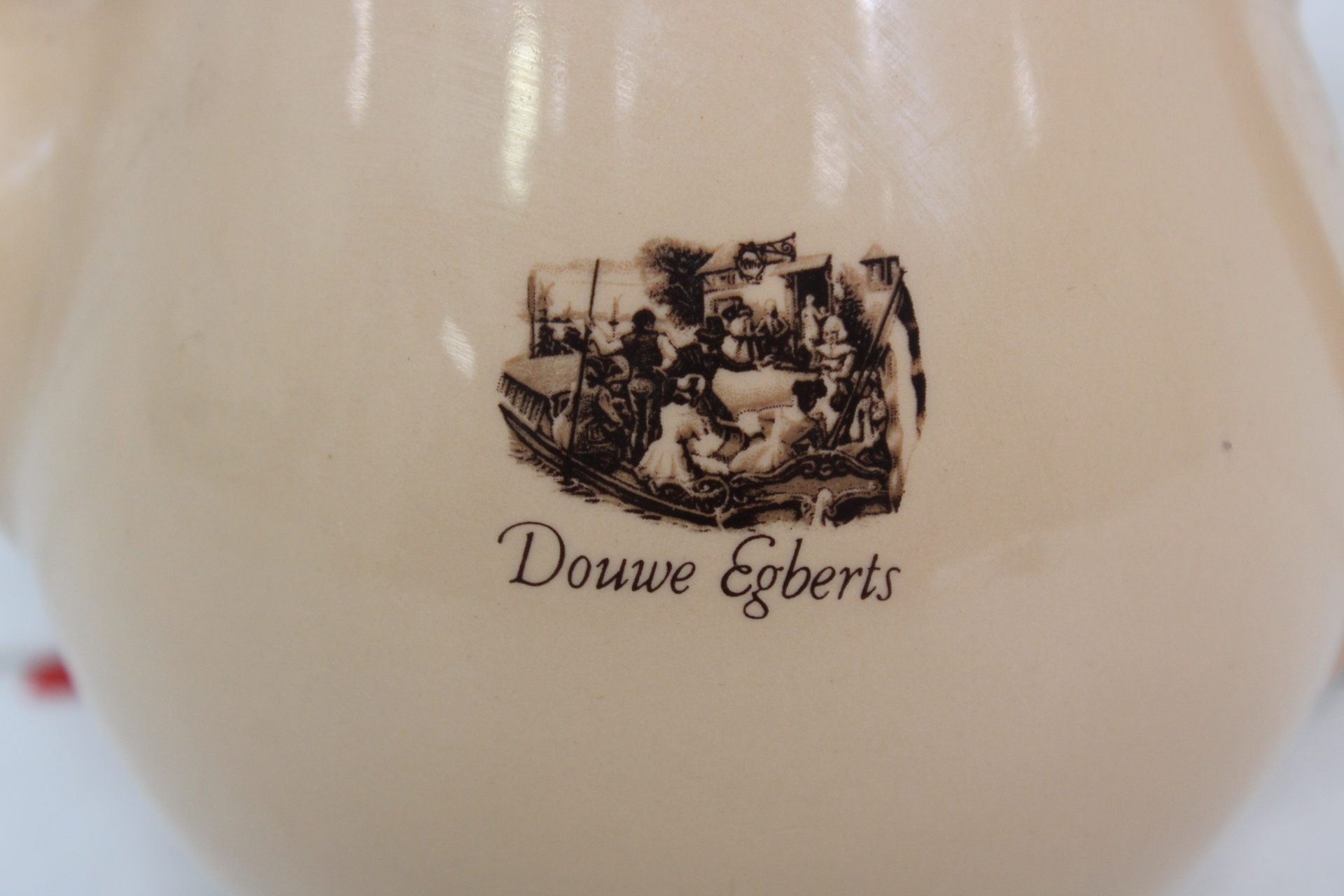 Douwe Egberts theepot – foto 3 – kavel bij GSD Auctions, Zoeterwoude