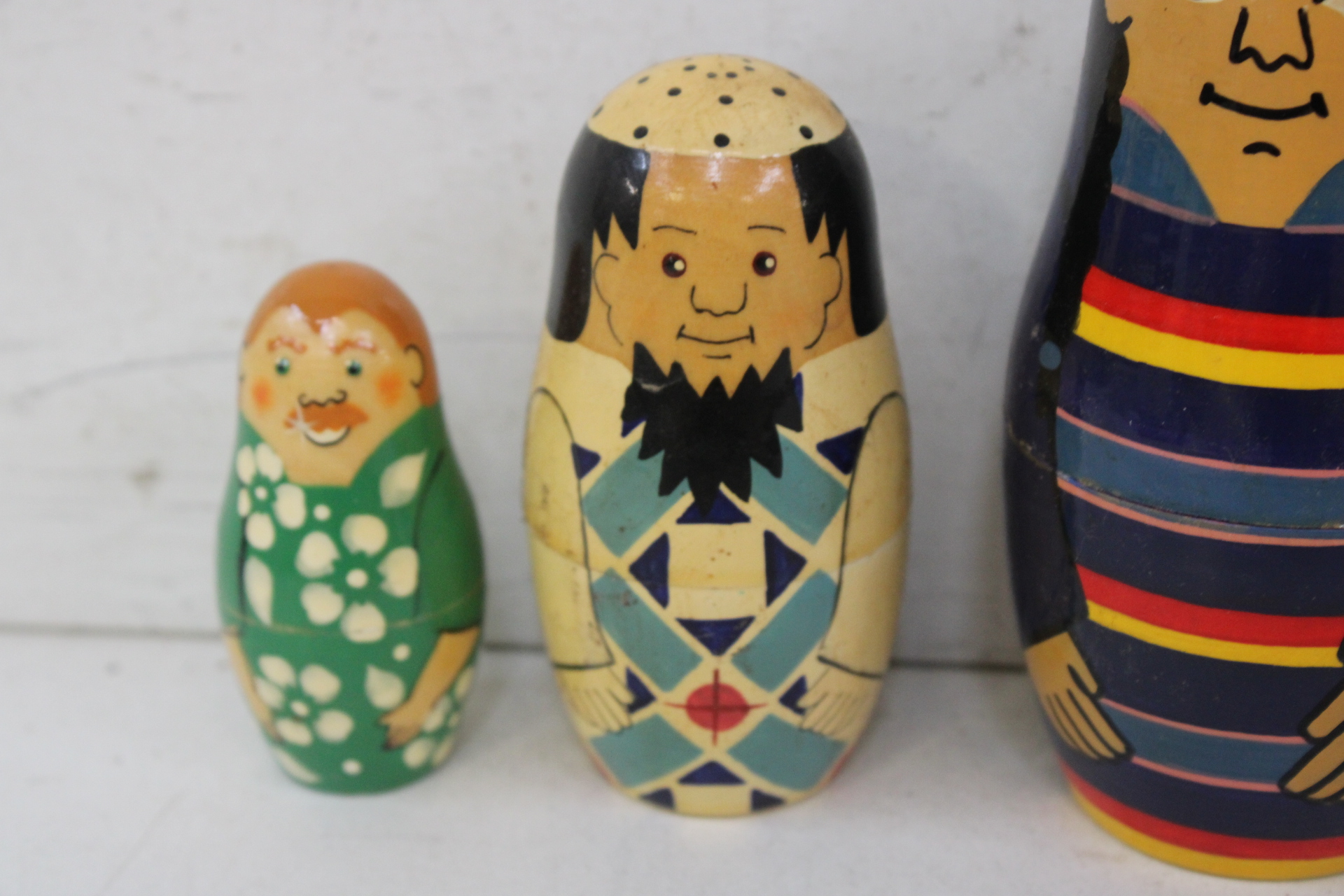 Set van vier matroesjka poppen – foto 4 – kavel bij GSD Auctions, Zoeterwoude