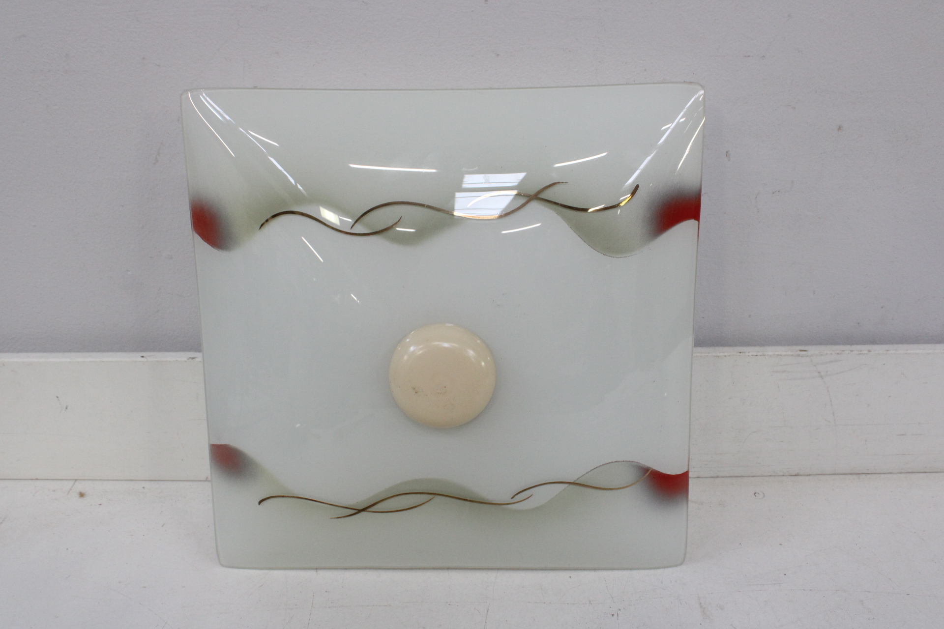 Vierkante glazen plafondlamp met decoratie – foto 2 – kavel bij GSD Auctions, Zoeterwoude