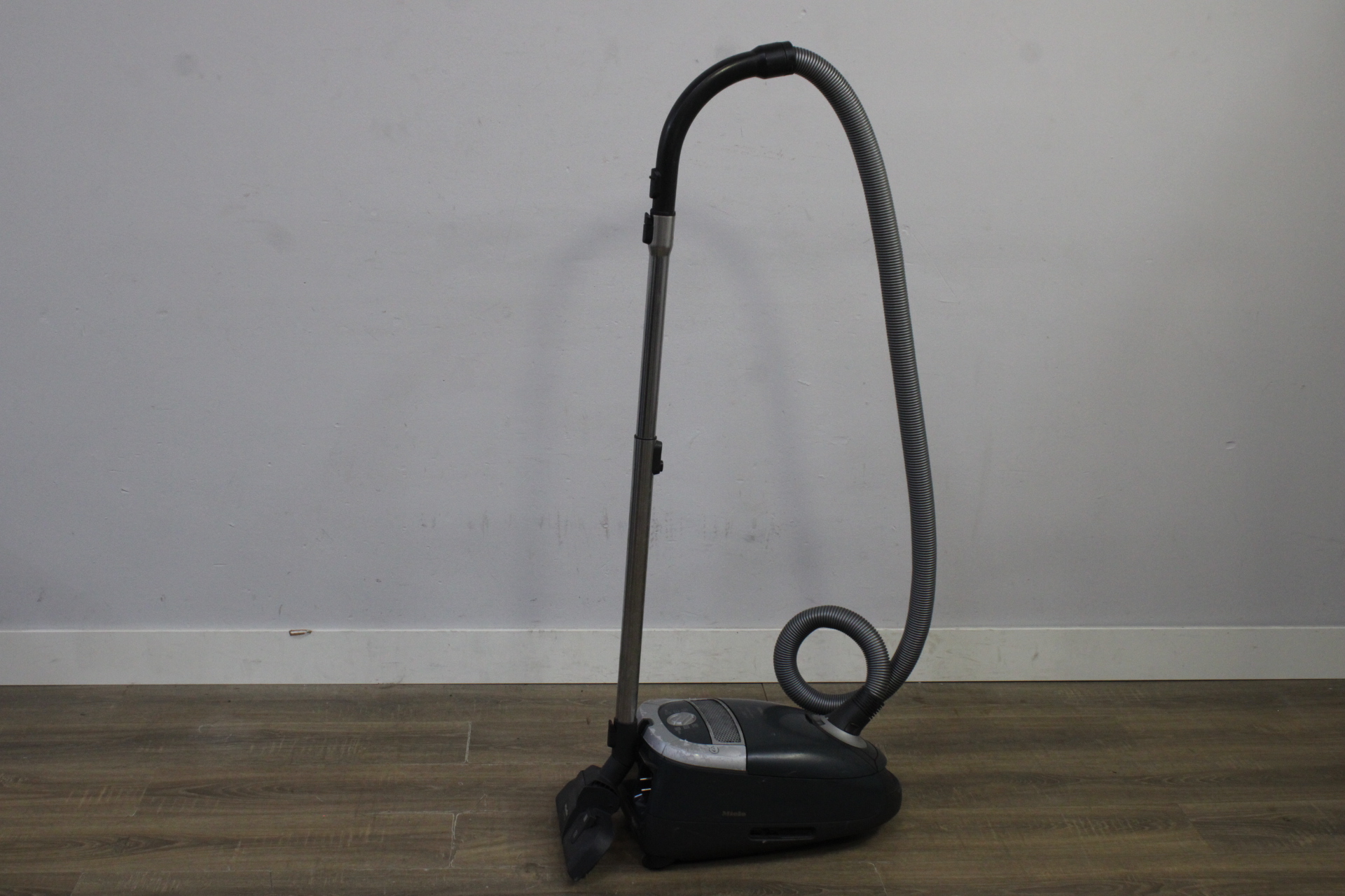 Miele Parkett&Co 5000 stofzuiger – foto 4 – kavel bij GSD Auctions, Zoeterwoude